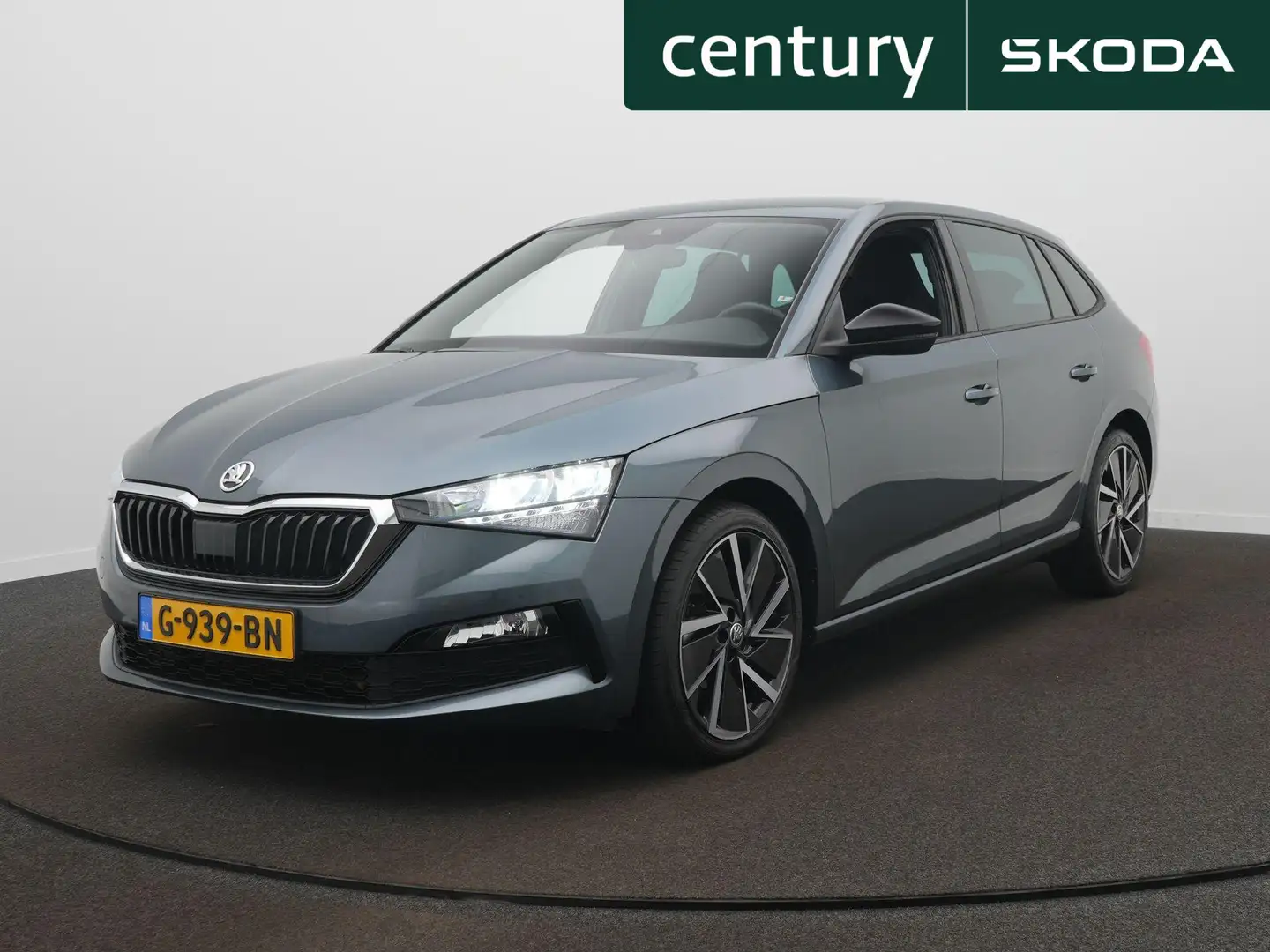 Skoda Scala 1.5 TSI Sport Business Apple Carplay - Pdc - Clima Gris - 1