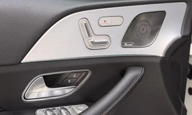 Mercedes-Benz Gle view 11