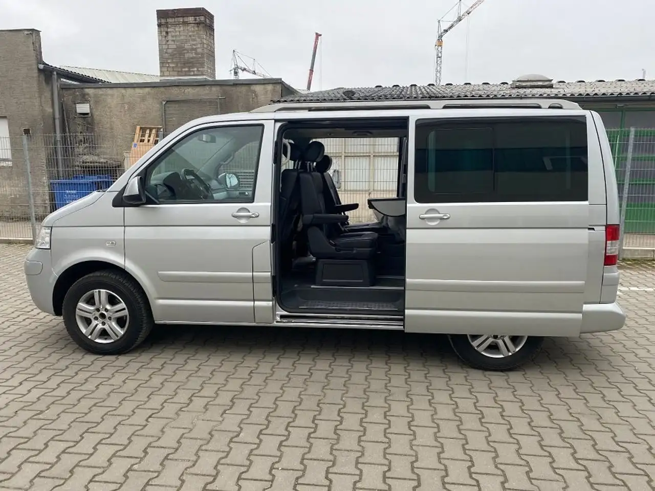 Volkswagen T5 Kombi