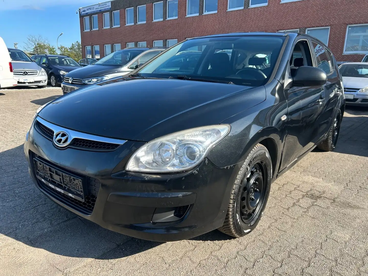 Hyundai i30 Classic 1.6 CRDI *Klima* Schwarz - 1