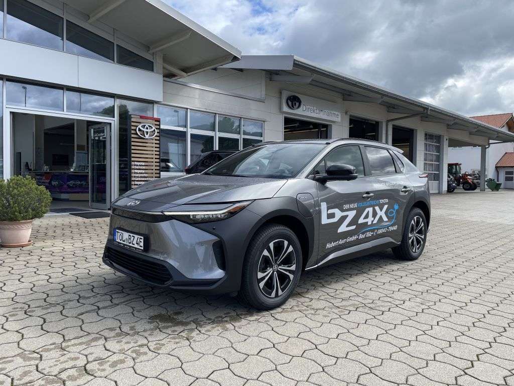 2025 Toyota bZ4X