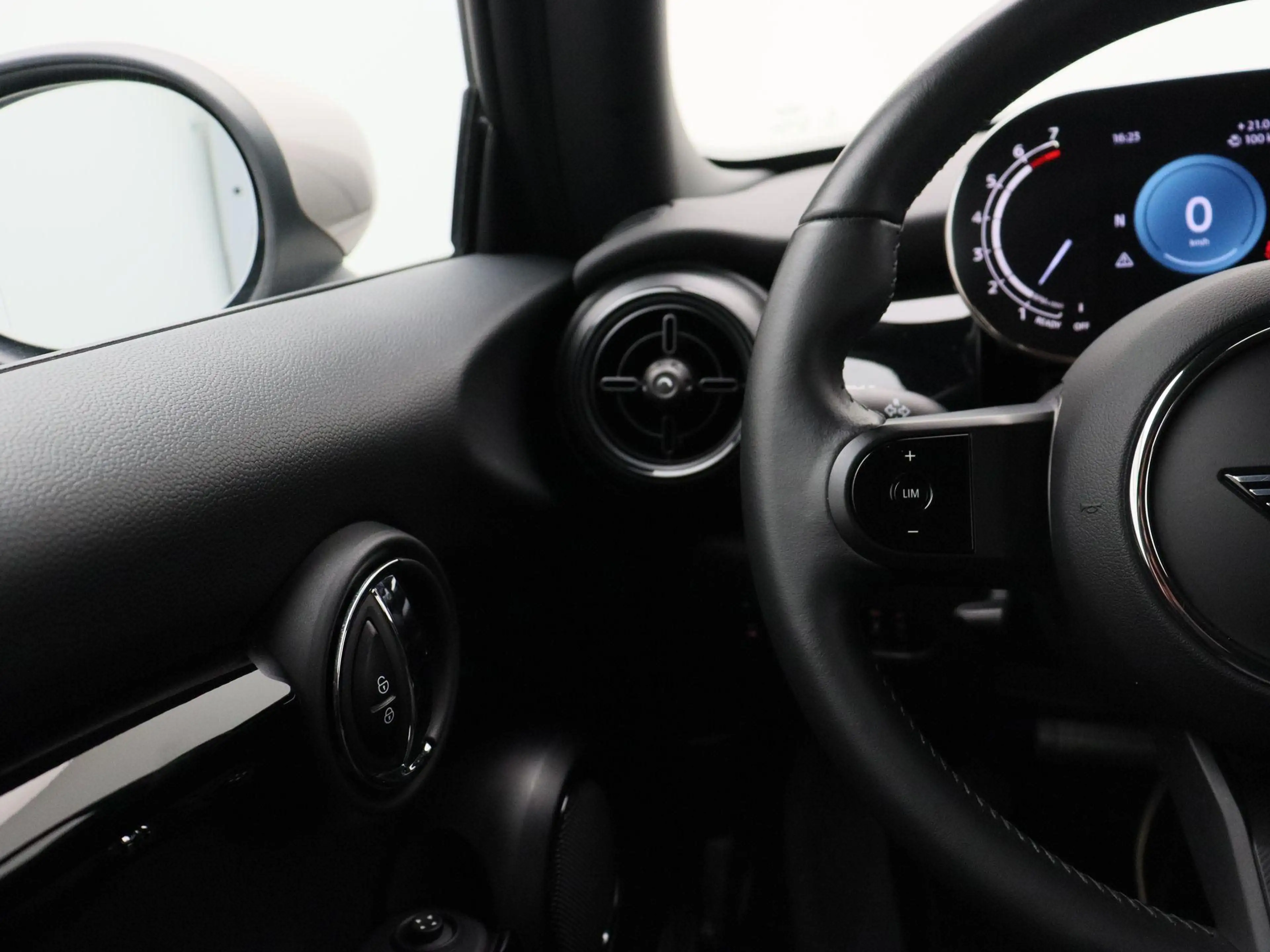 MINI One 3-Deurs Business Edition + Connected Navigation Pa — photo 14