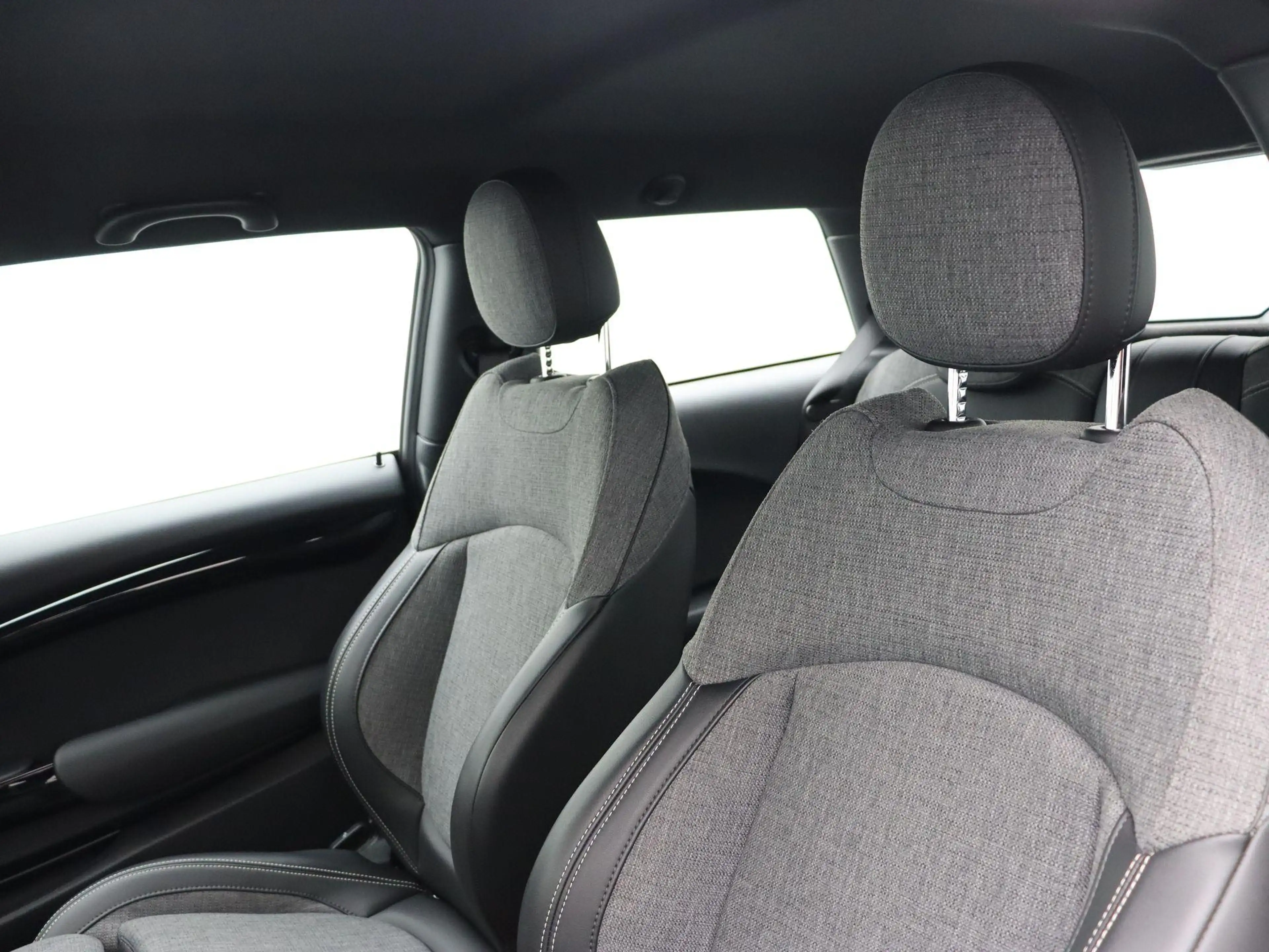 MINI One 3-Deurs Business Edition + Connected Navigation Pa — photo 11