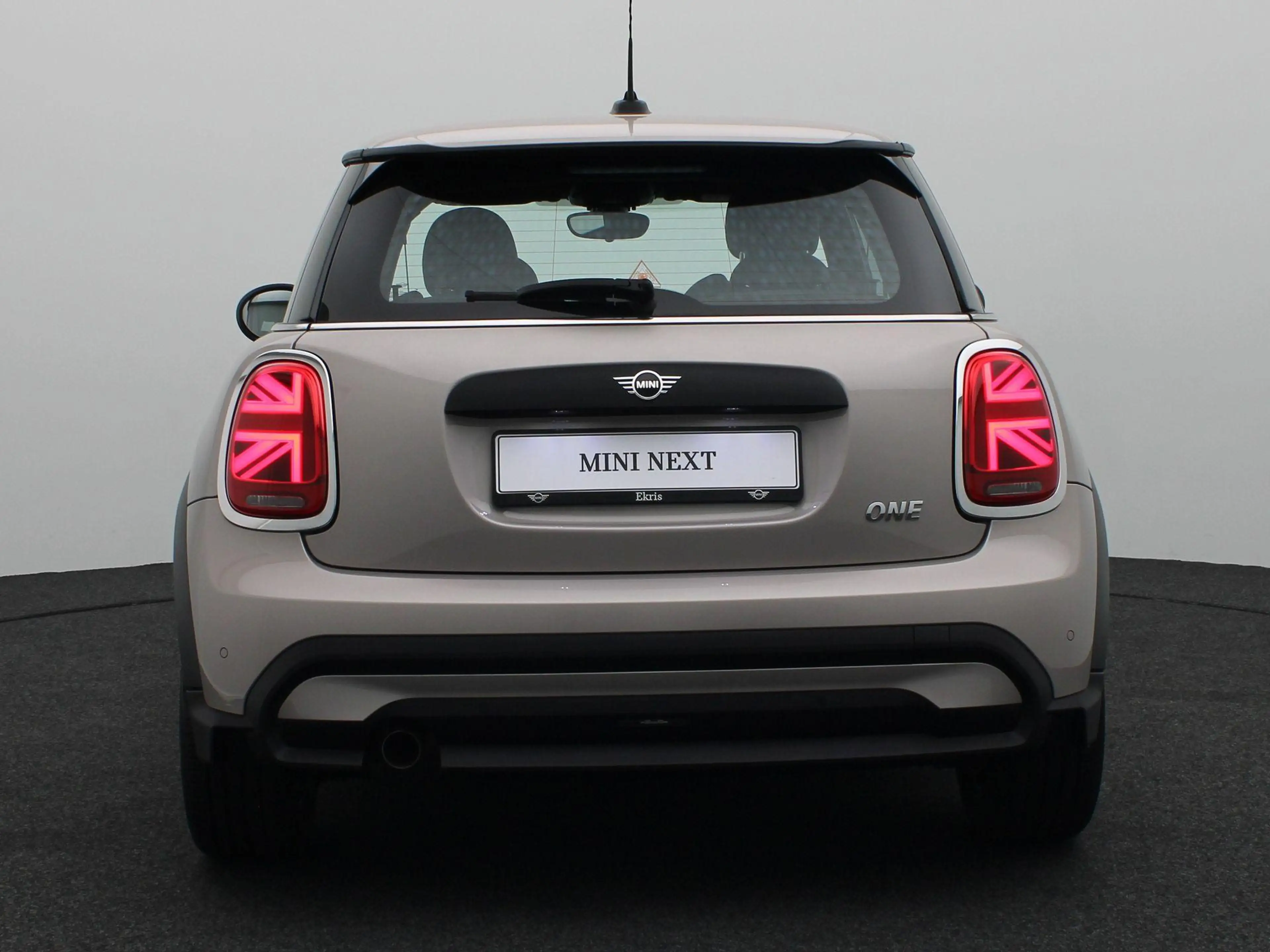 MINI One 3-Deurs Business Edition + Connected Navigation Pa — photo 5