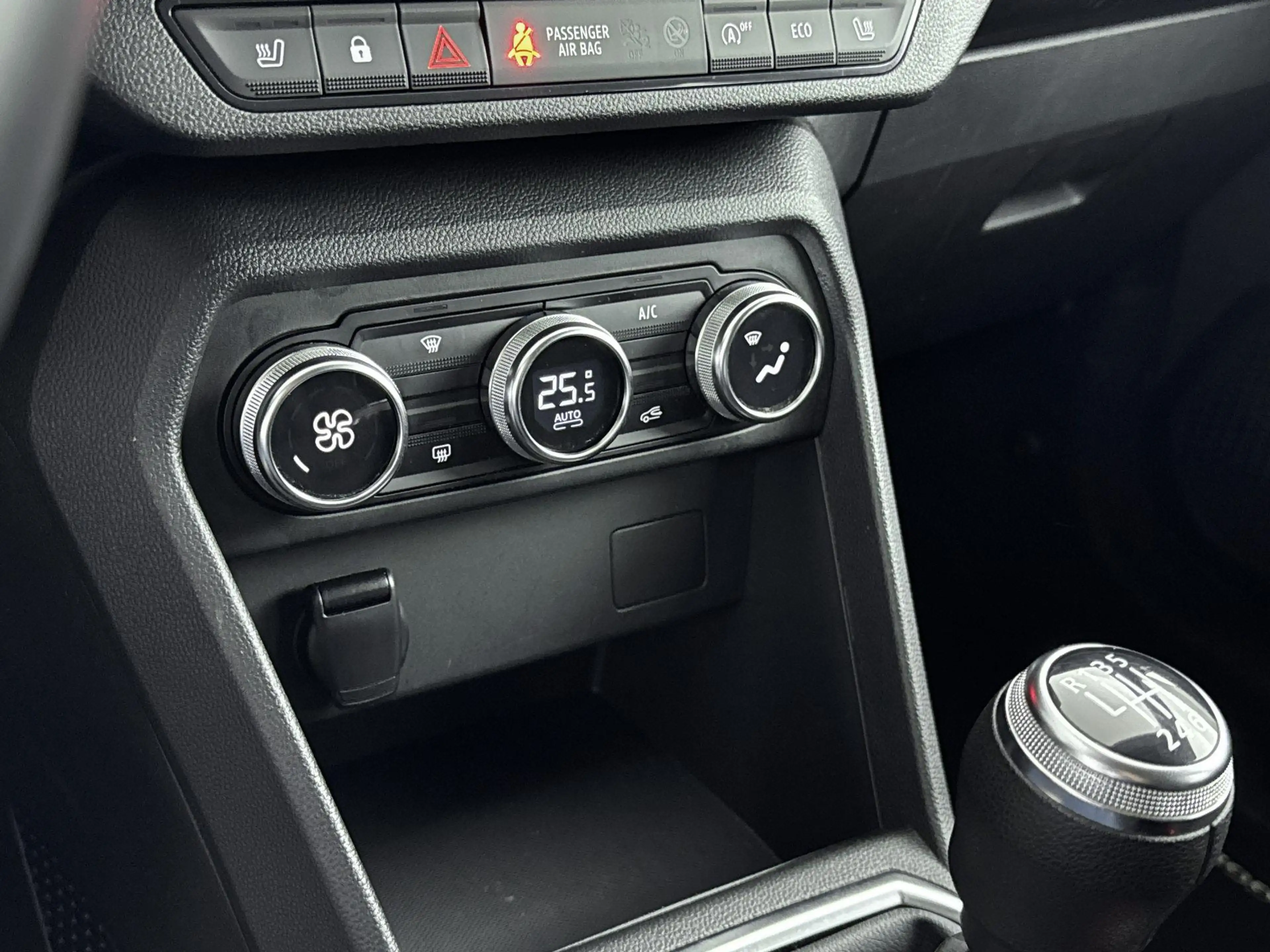 Dacia Jogger 1.0 TCe 100Pk Bi-Fuel Extreme 7p. | Stoelverwarmin — photo 15