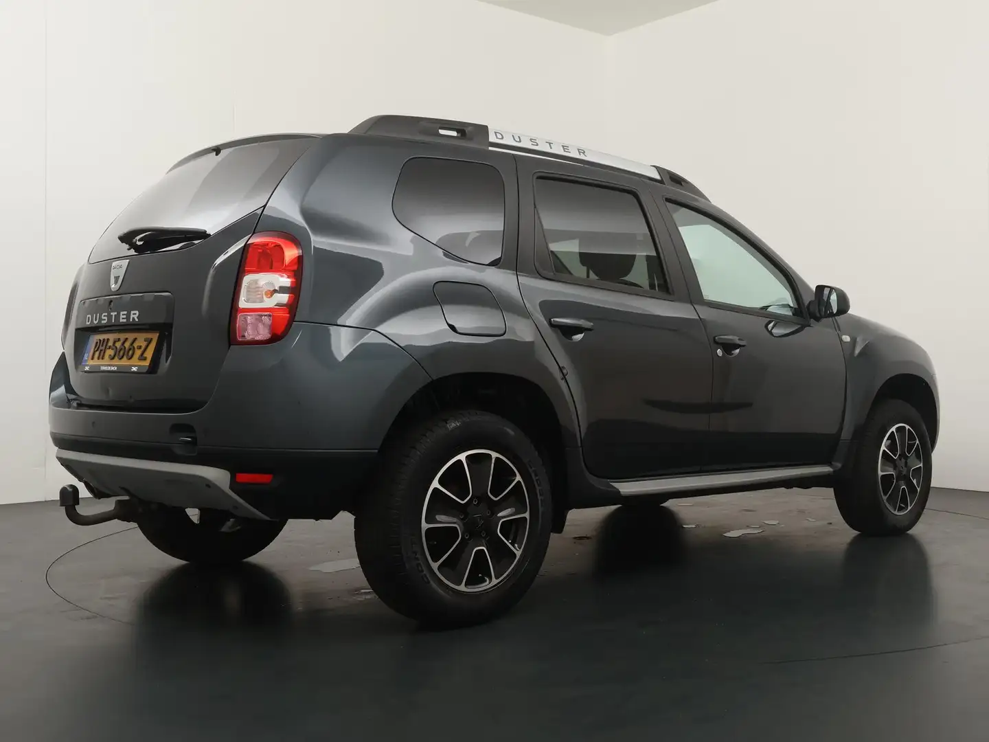 Dacia Duster TCe 125 4x2 Stop & Start Série Limitée Blackshadow Gris - 2