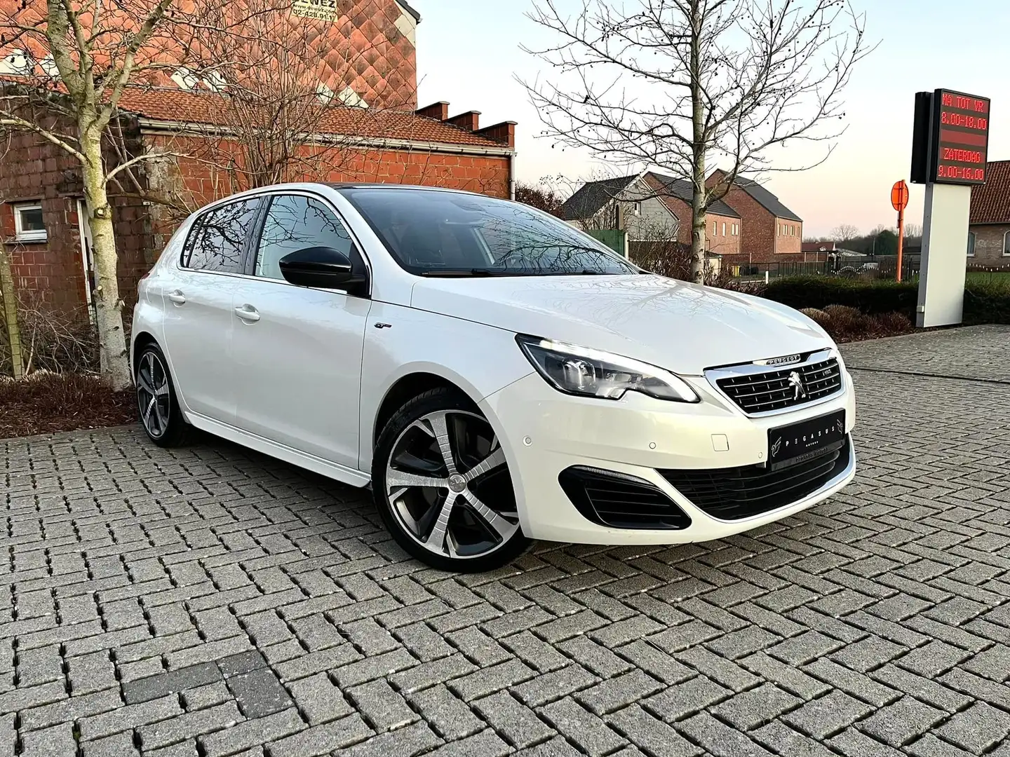 Peugeot 308 1.6i *GT-Line* - 2016/118.000km/Euro 6b - 205 PK Blanc - 2