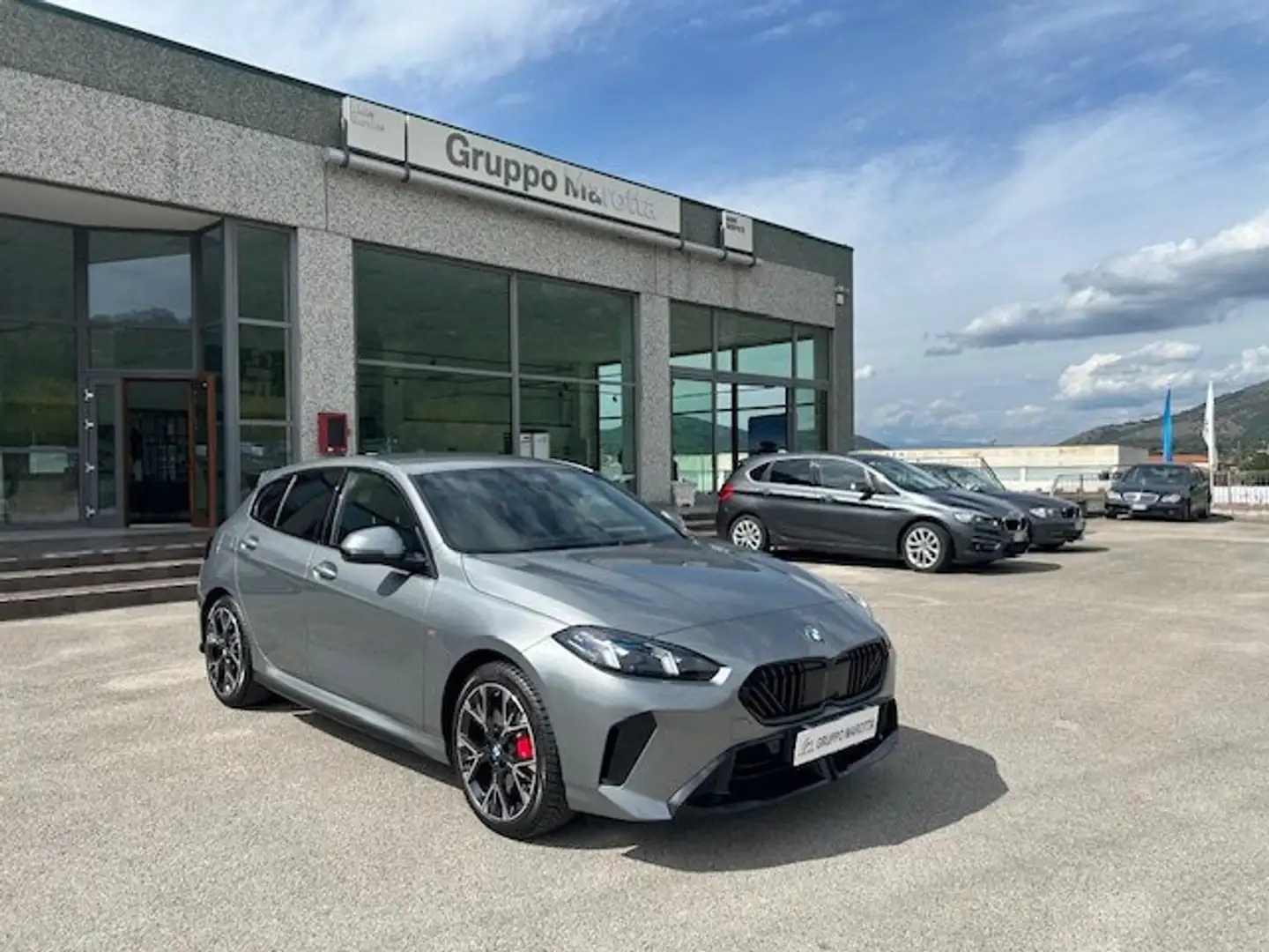 BMW 118 118d F70 MSport Pro Gris - 1