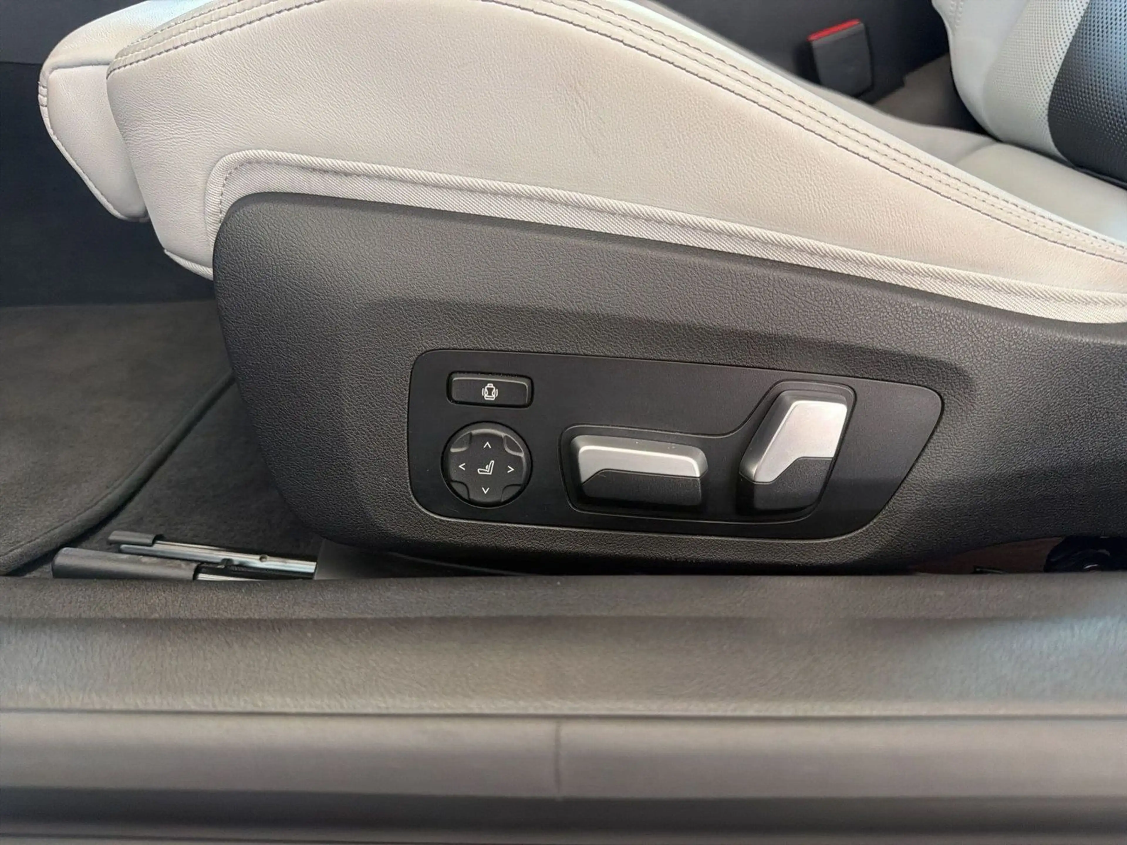BMW M4 Competition COUPE CARB PAK LASER HUD MEM SITZ HARK — photo 12