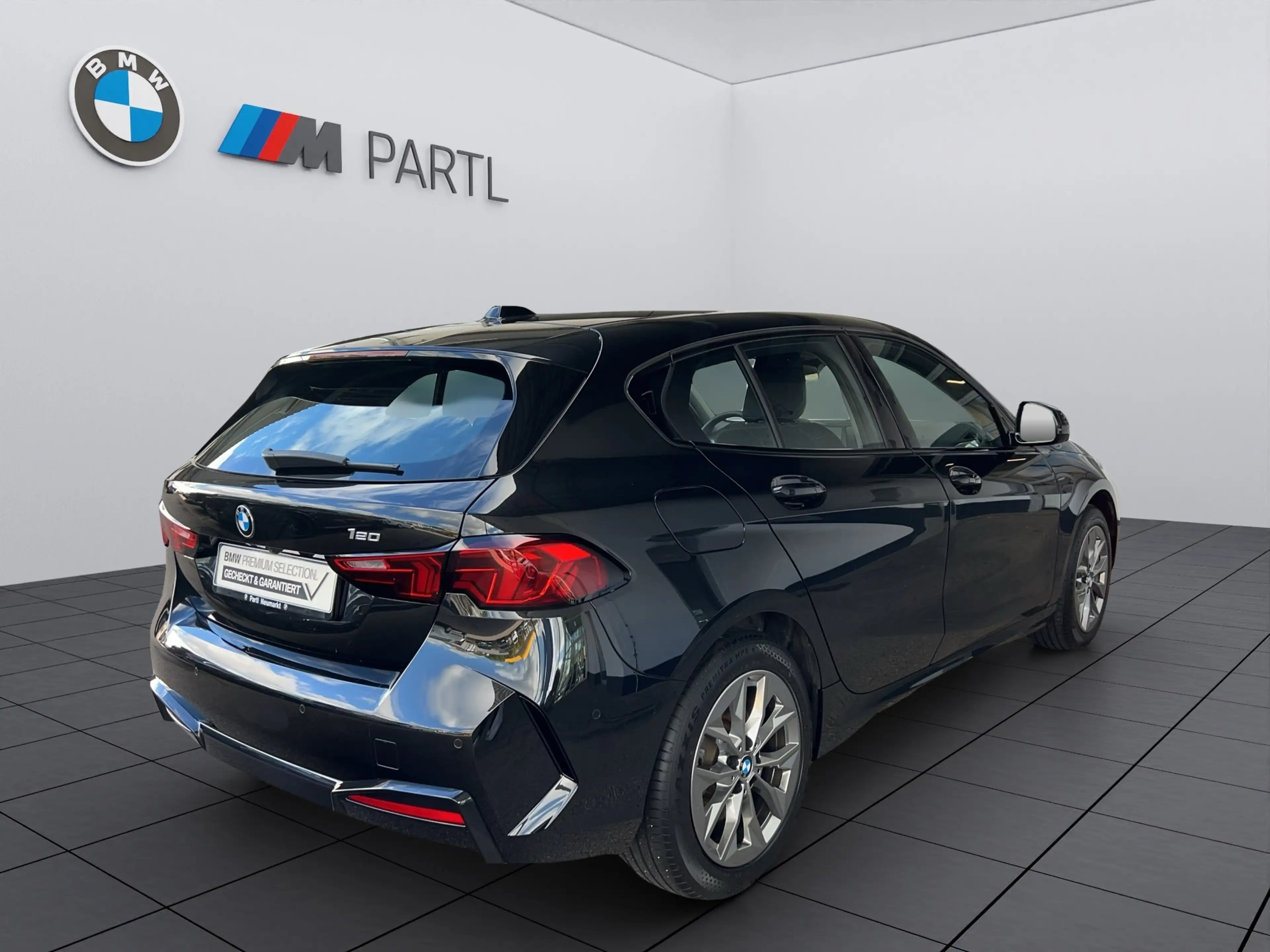 BMW 120 adapLED 360° HUD H/K Keyless Dr.Assist — photo 4