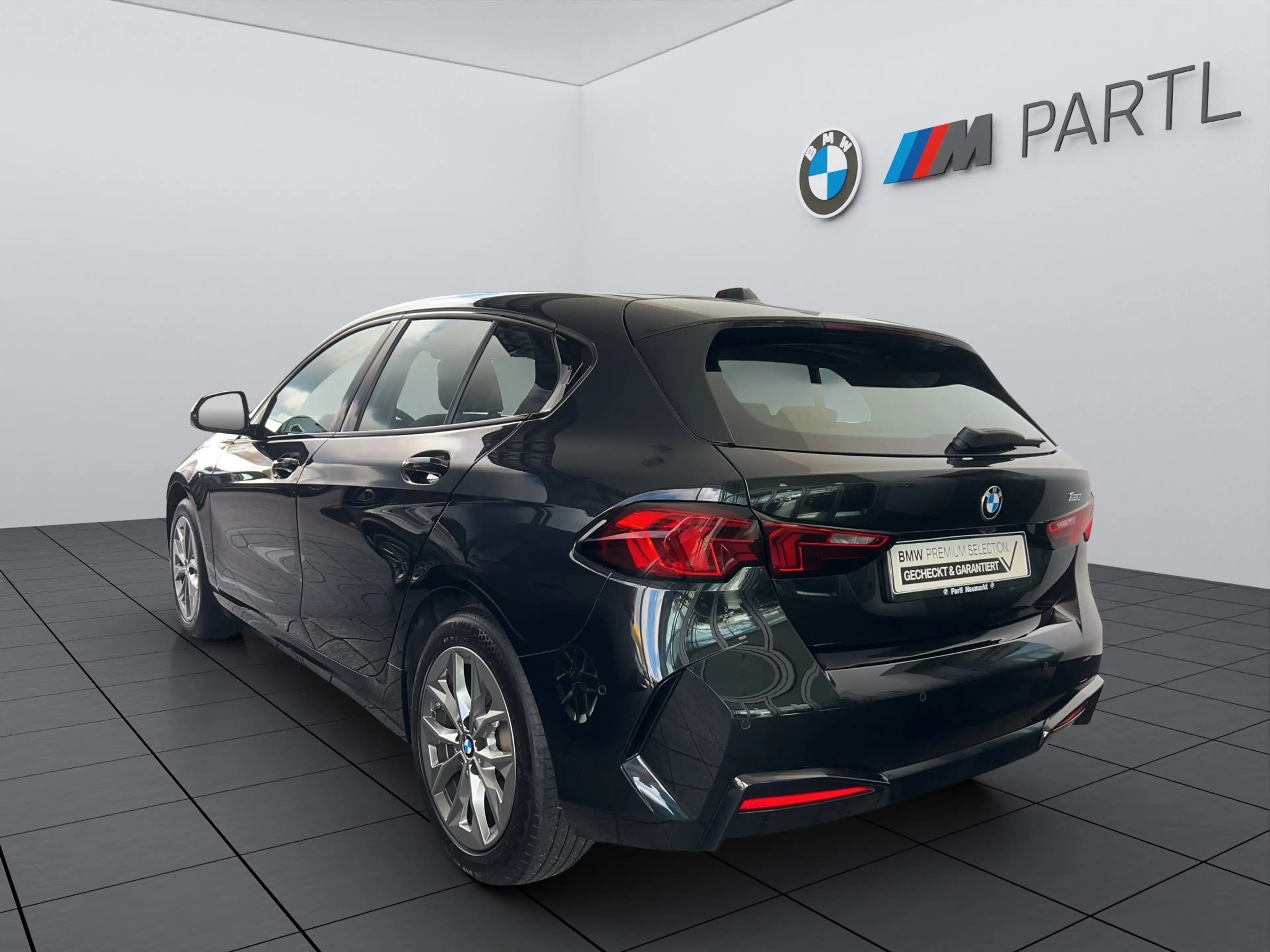 BMW 120 adapLED 360° HUD H/K Keyless Dr.Assist — photo 3