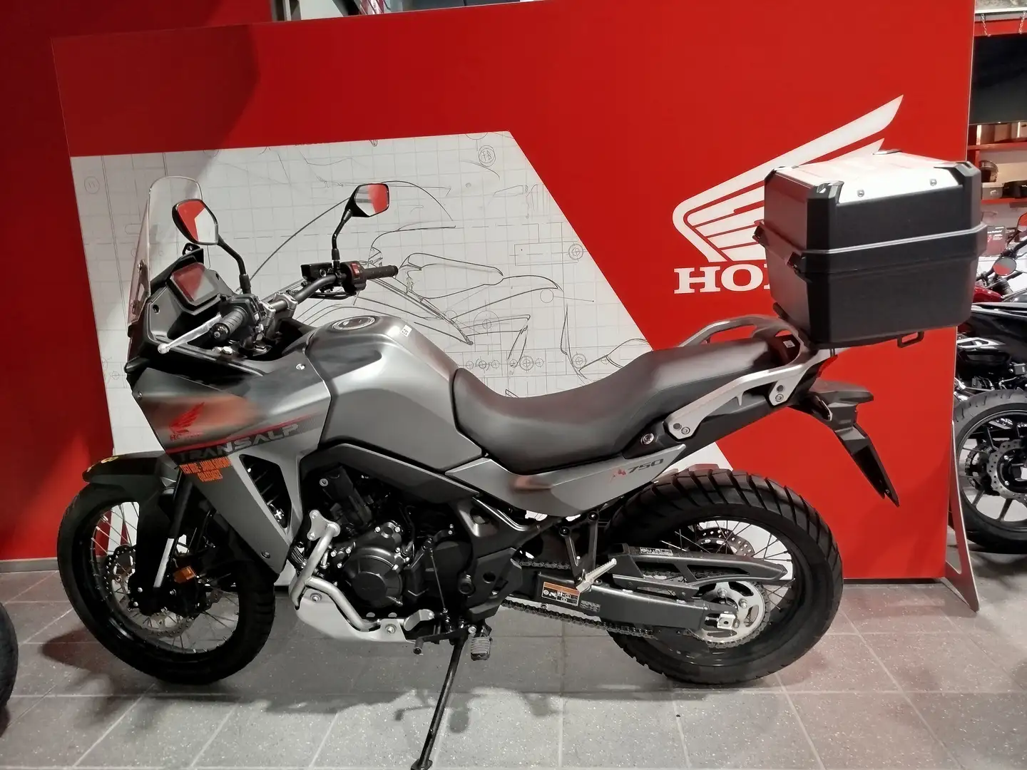 Honda Transalp Transalp 750 ' 23 Серый - 2