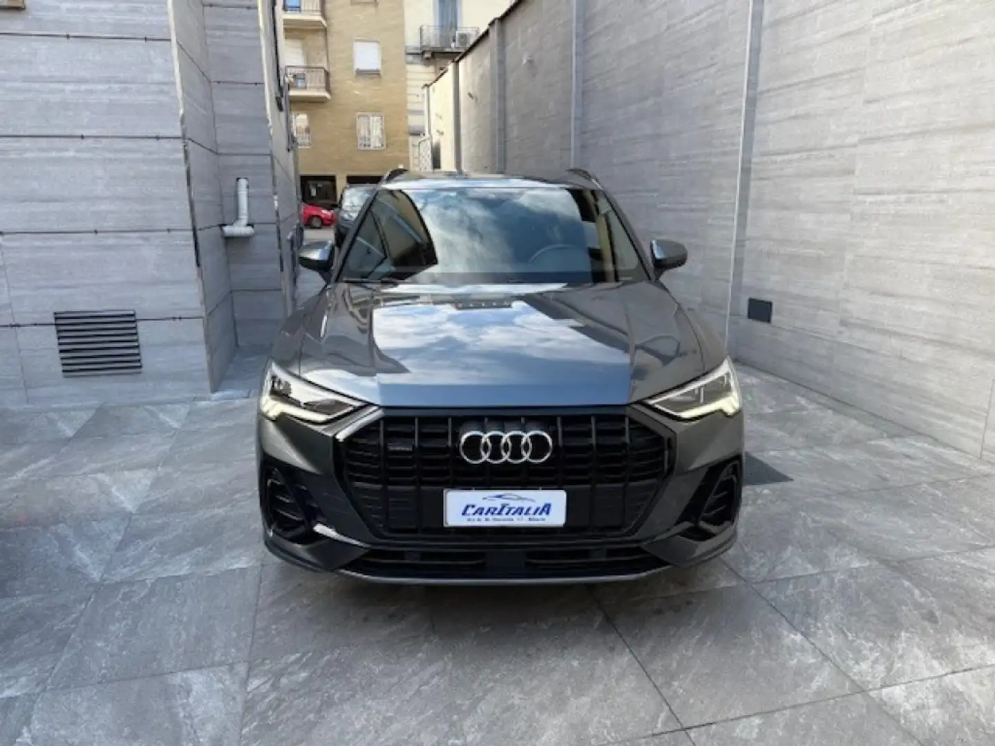 Audi Q3 40 TFSI quattro S tronic S line edition Noir - 2