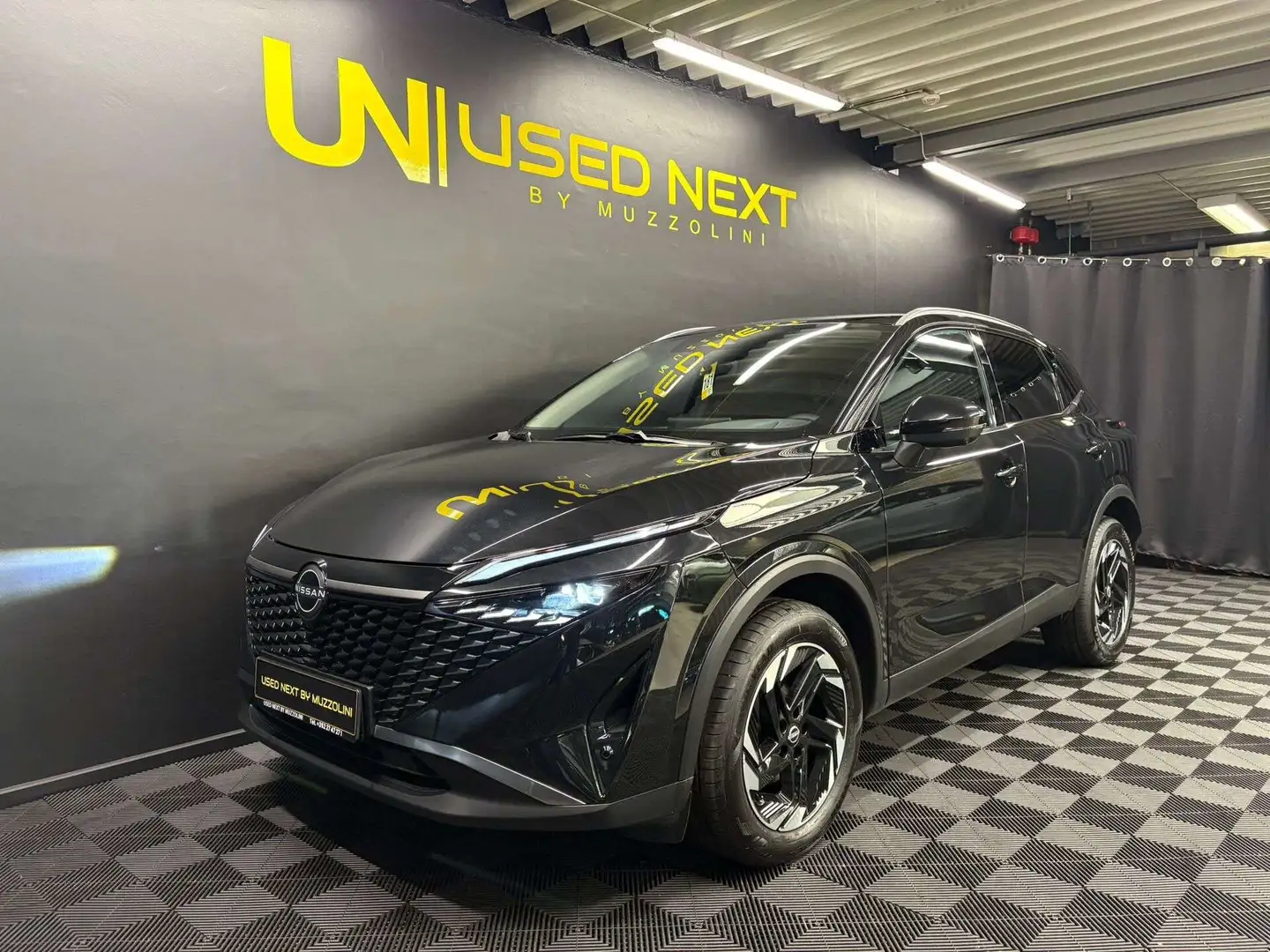 Nissan Qashqai N-Connecta 1.3 MHEV 158 Xtronic Schwarz - 1