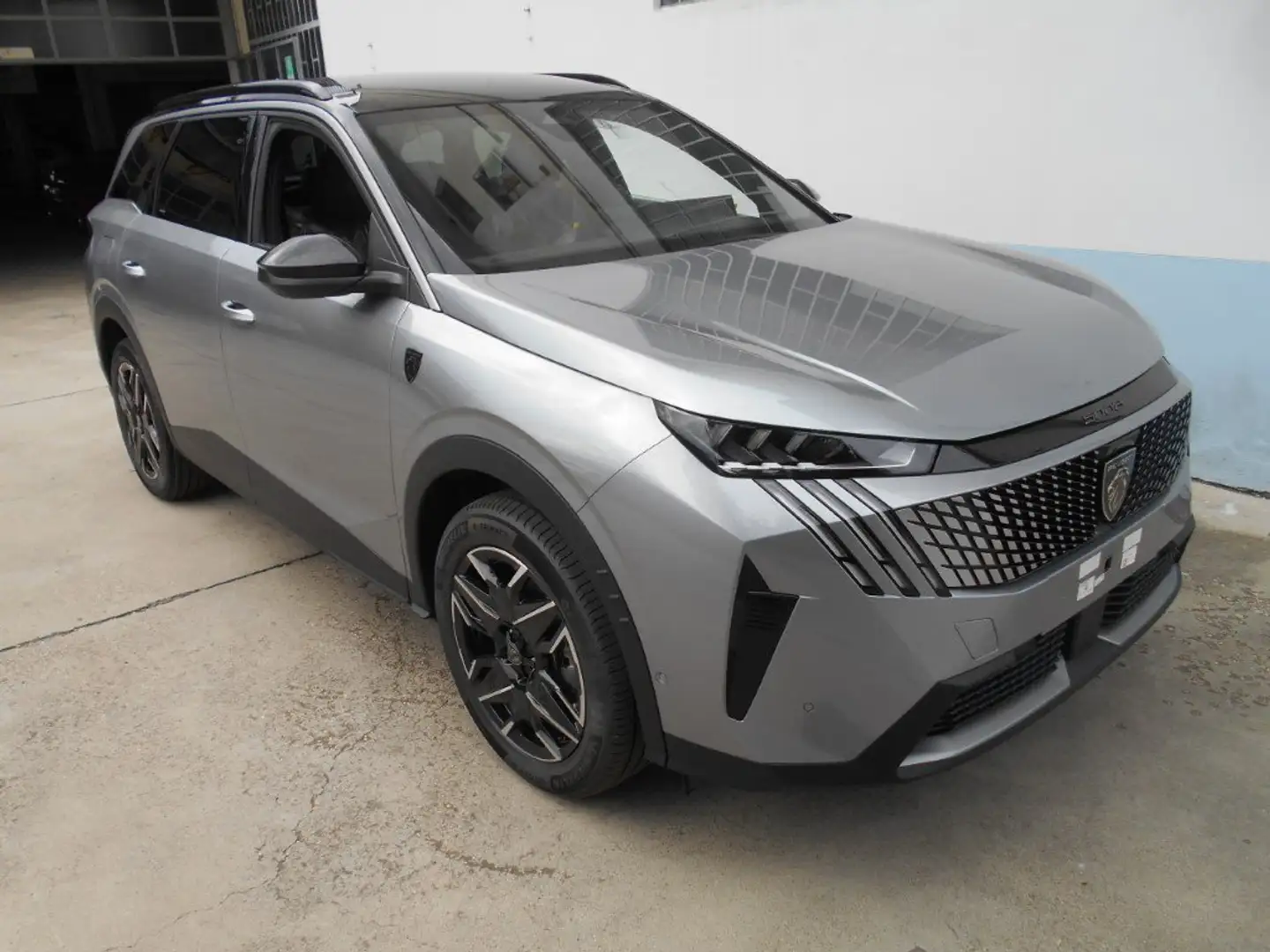 Peugeot 5008 145 GT Hybrid e-DCS6 Fin 9Perfet Sc21% Gris - 1
