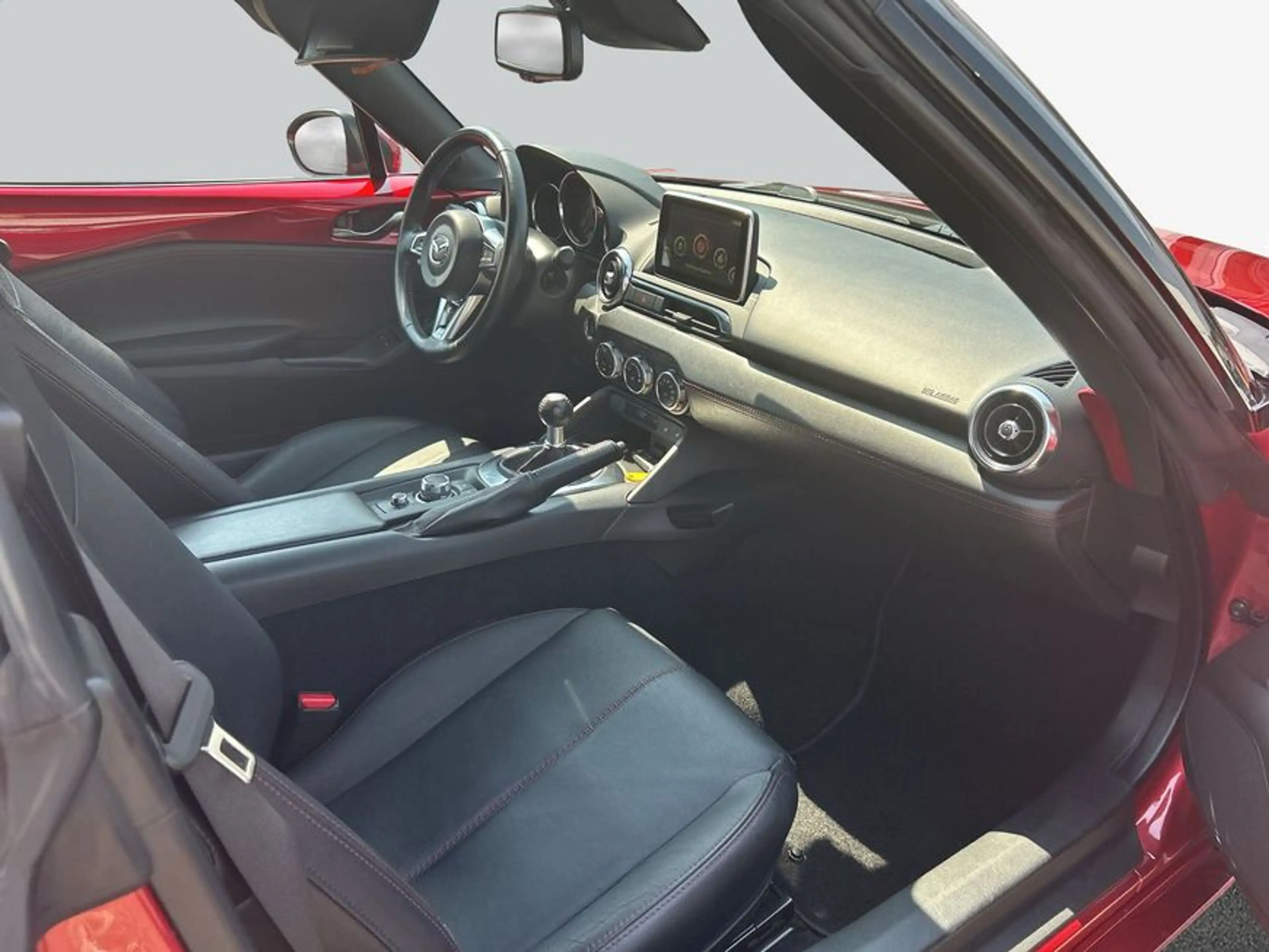 Mazda MX-5 SKYACTIV-G 160 i-ELOOP Sports-Line — photo 12