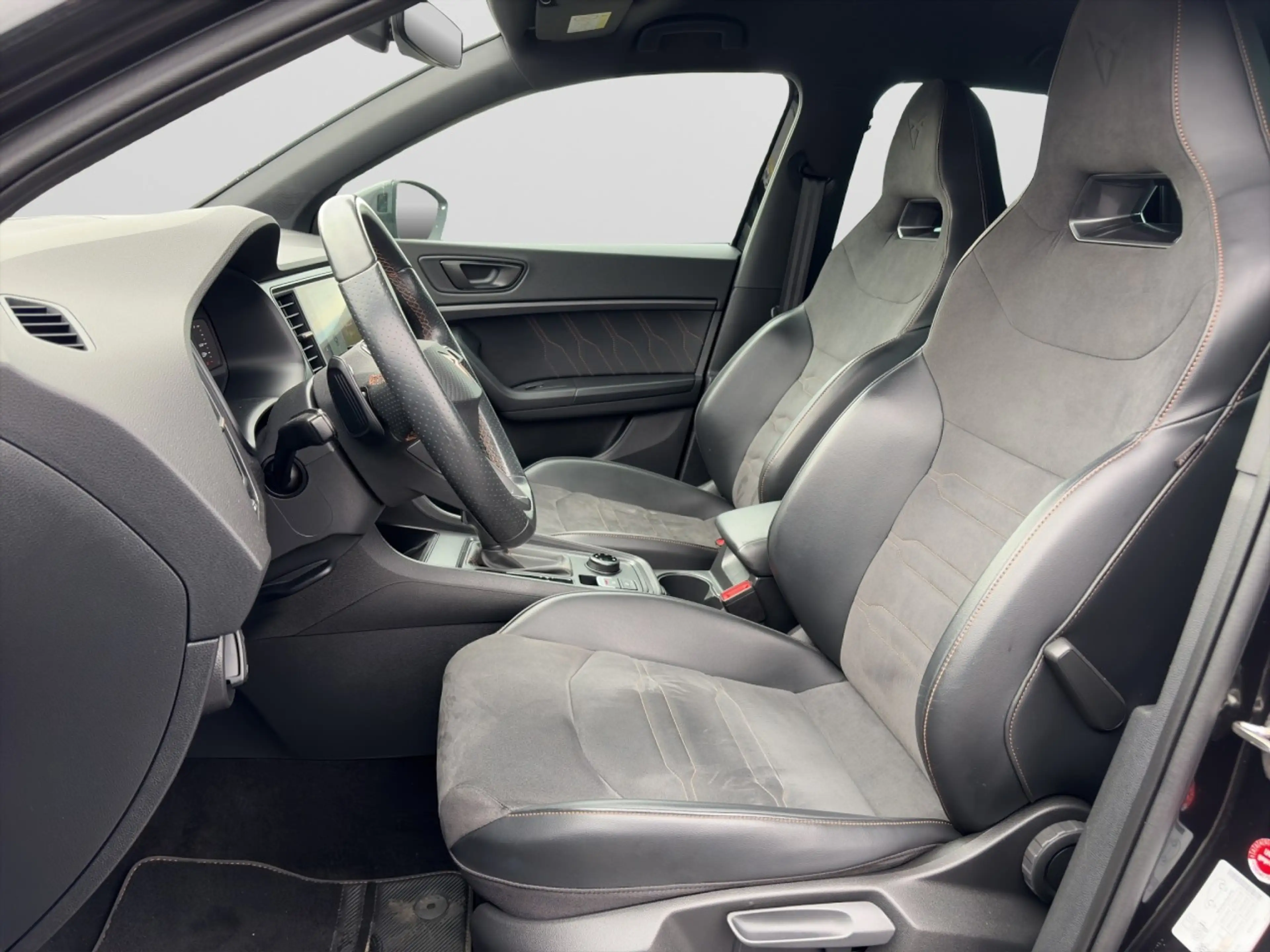 CUPRA Ateca TSI DSG VZ 4Drive Beats AHK eHeck TopView — photo 11