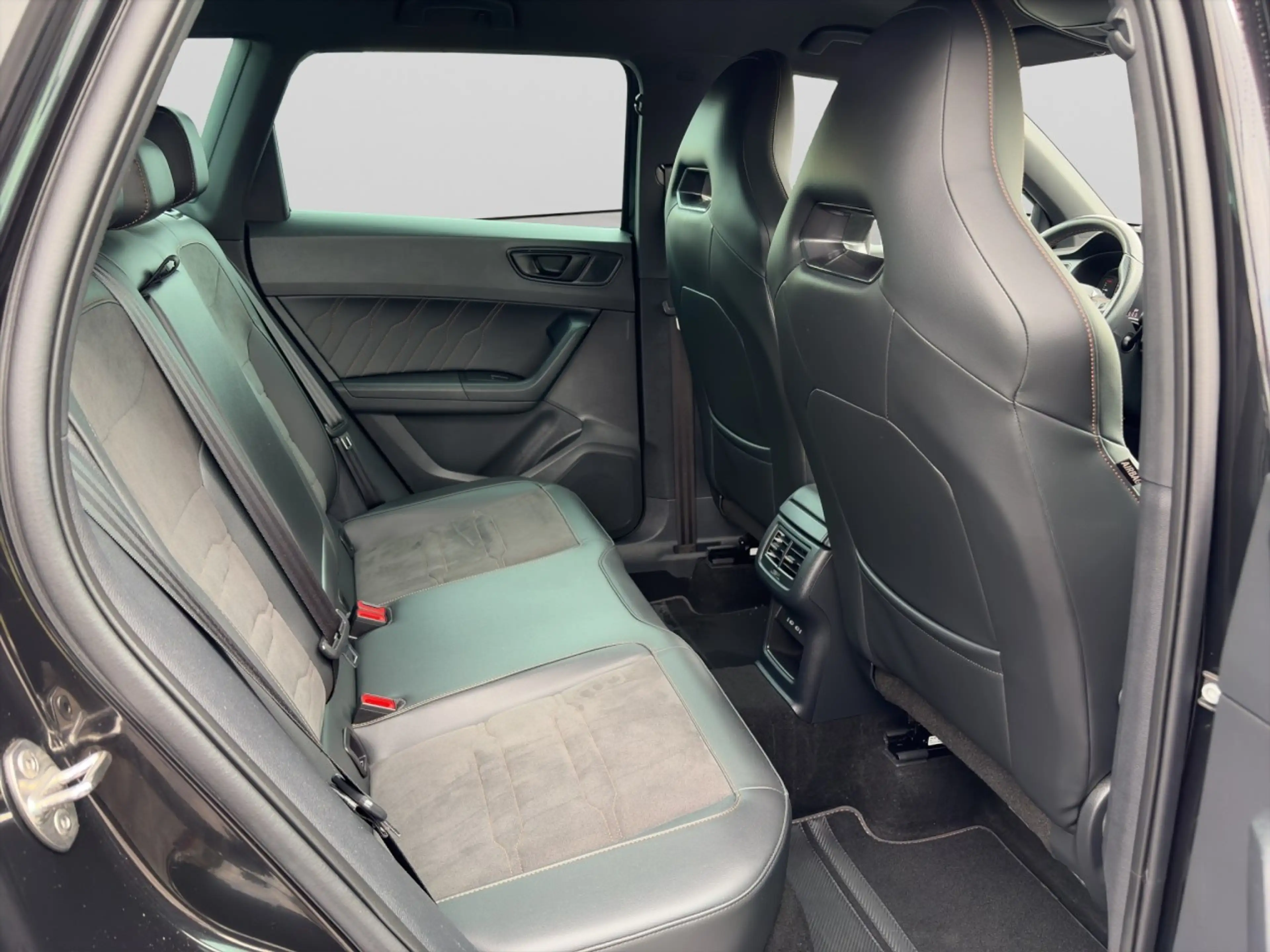 CUPRA Ateca TSI DSG VZ 4Drive Beats AHK eHeck TopView — photo 15
