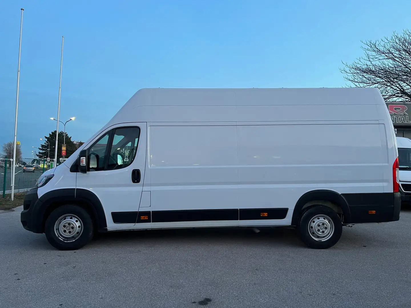 Peugeot Boxer L4H3 35+ 140 TÜV/Service/Reifen NEU *1. Hand* Weiß - 2