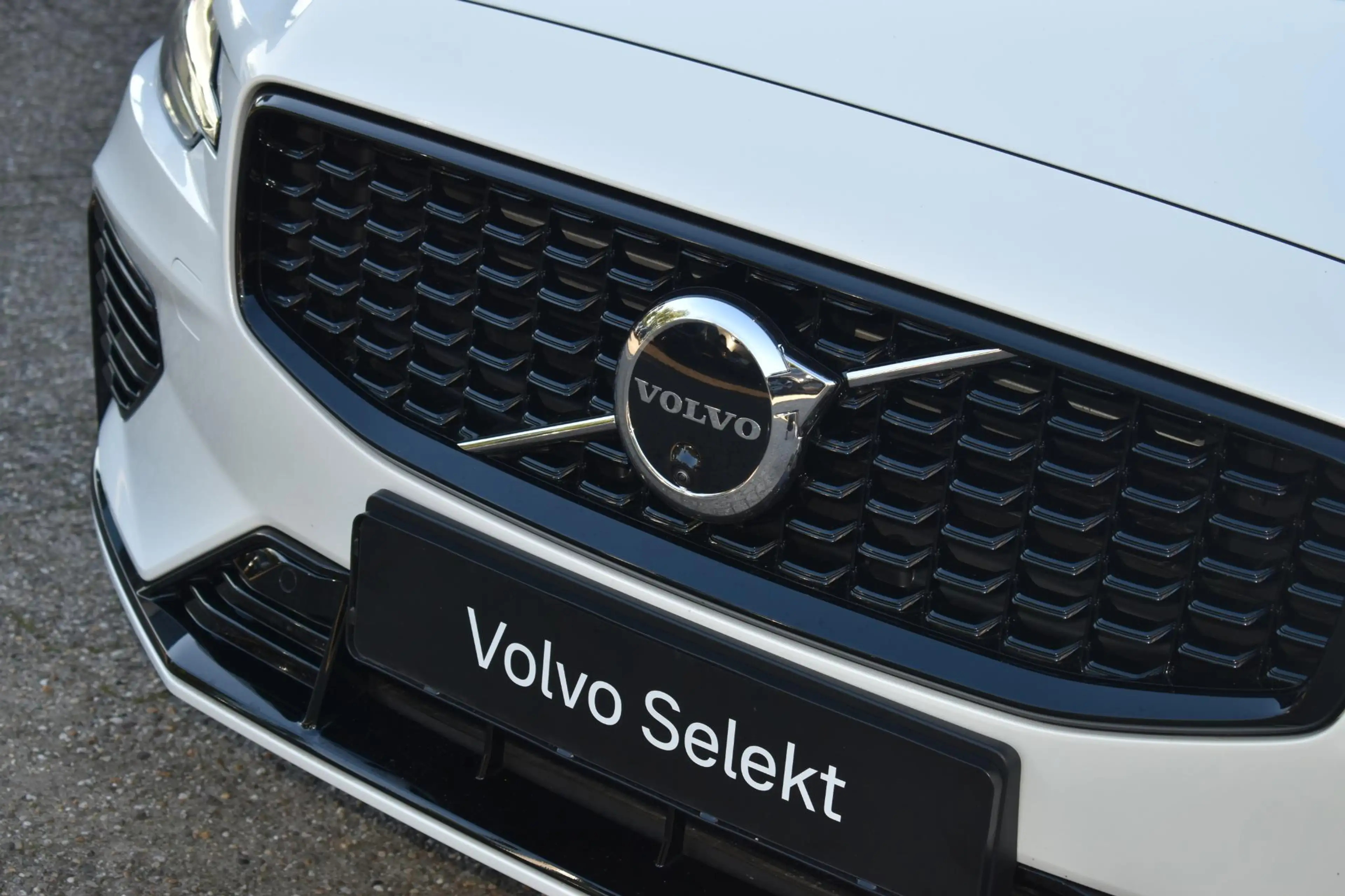 Volvo V60 T8 Plug-in hybrid AWD Plus Dark | Trekhaak | Panor — photo 5