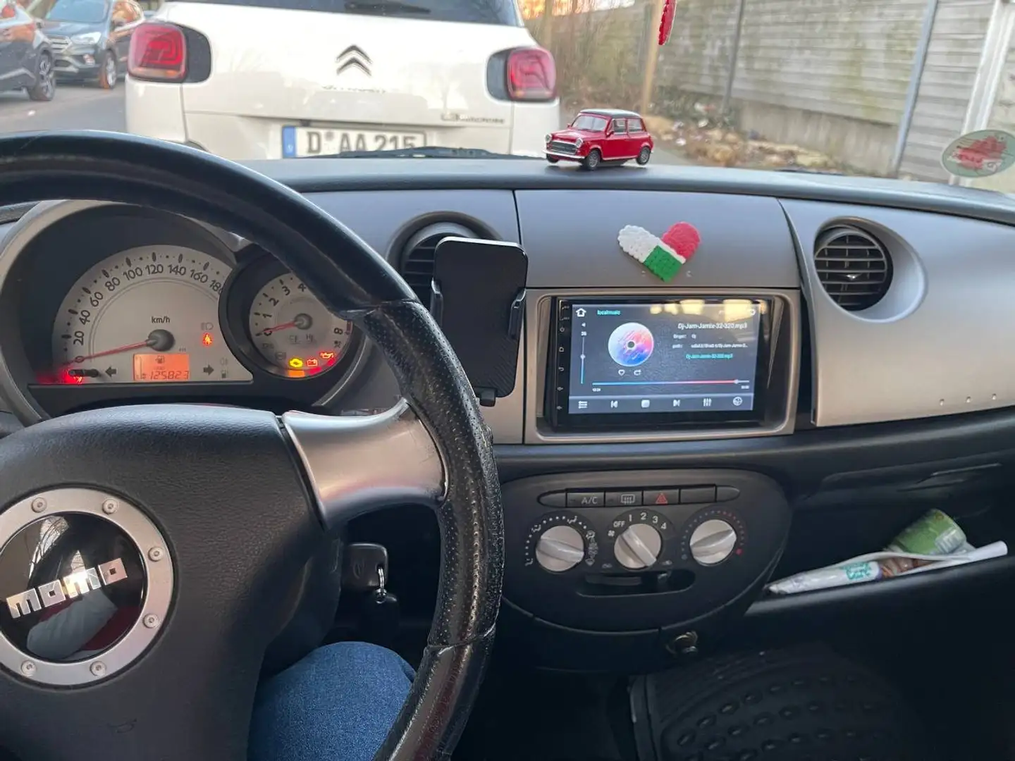Daihatsu Trevis Trevis 1.0 Top Zustand, wenig km, Klima, Kamera! Rot - 1