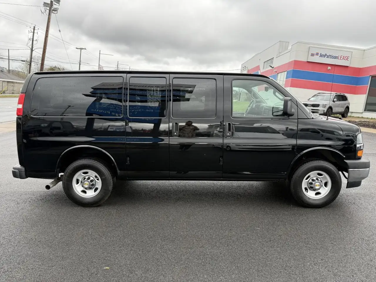 Chevrolet Express Passenger снимка Chevrolet Express Passenger