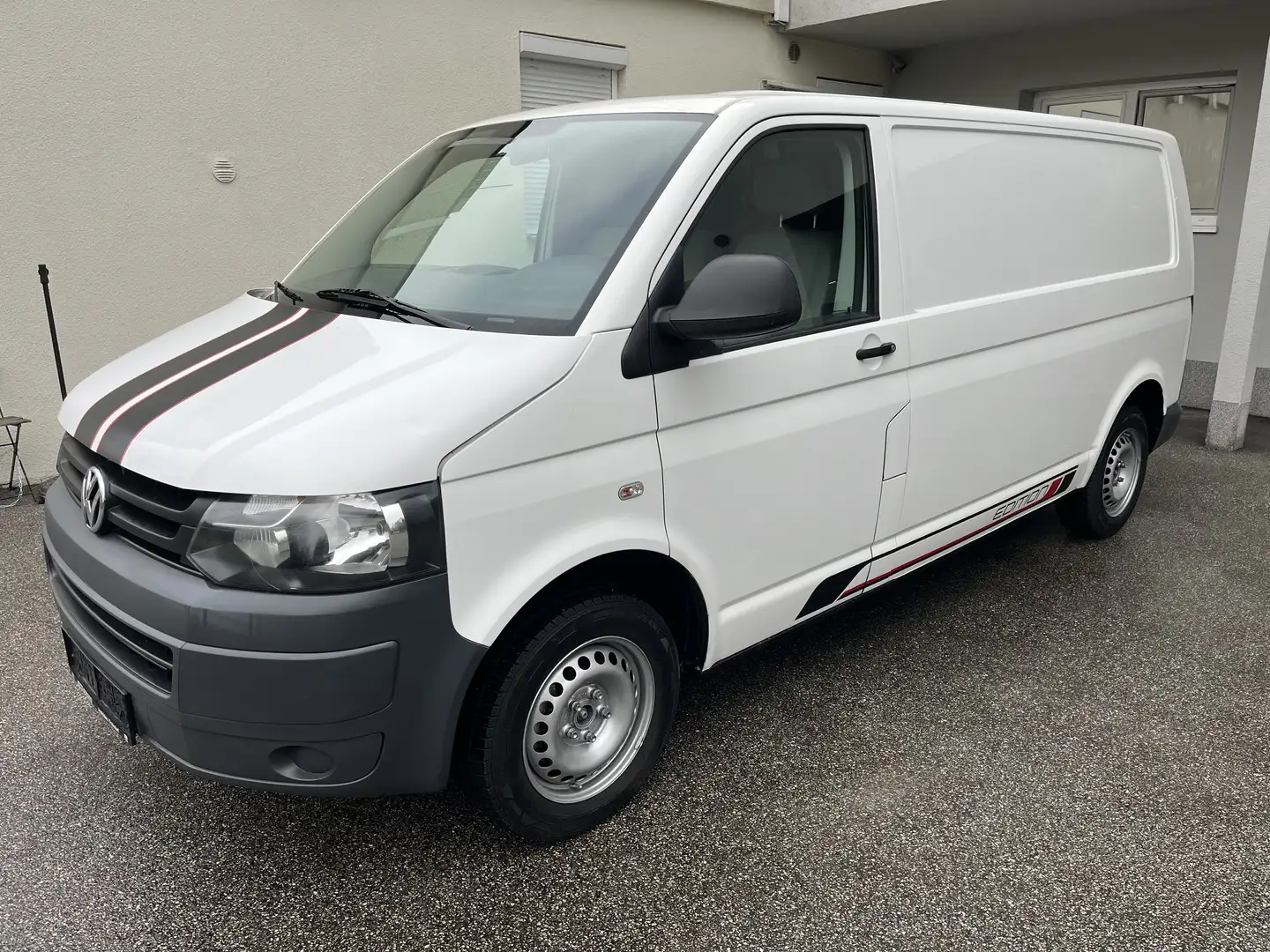 Volkswagen T5 Transporter - 2