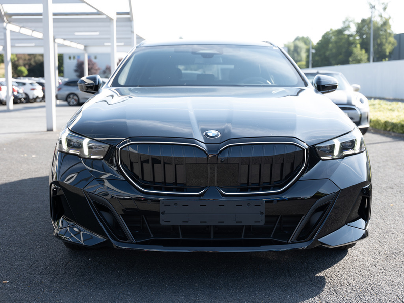 BMW 540 d Touring xDrive M-Sport Pro 360° LED HUD — photo 3