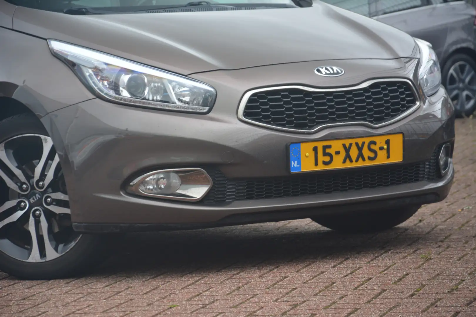 Kia Ceed / cee'd 1.6 GDI Plus Pack Nederlandse auto 212128 NAP met Brun - 2