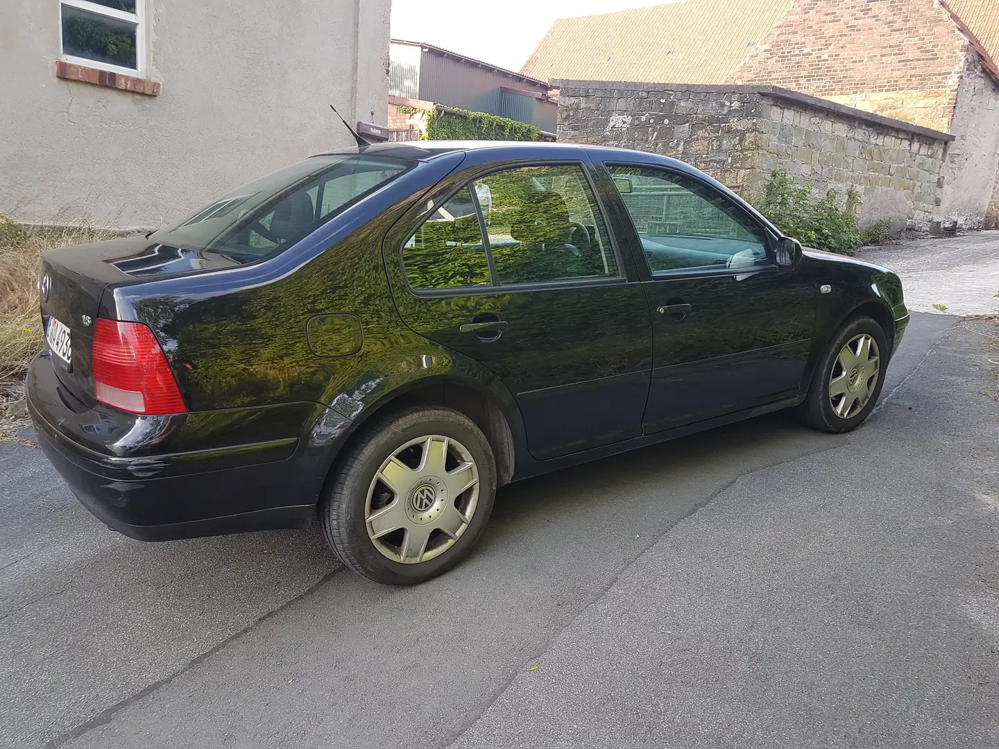 Volkswagen Bora 1.6 Чёрный - 1
