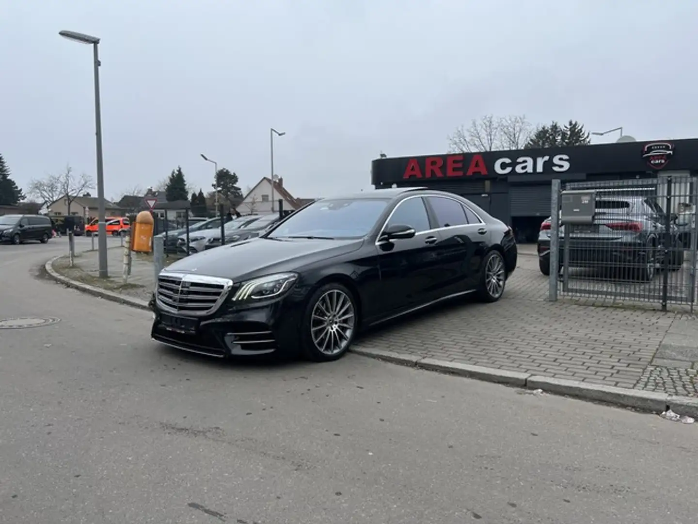 Mercedes-Benz S 500 L AMG*PANO*MULTIB*BURM*DIST.*360°* crna - 2