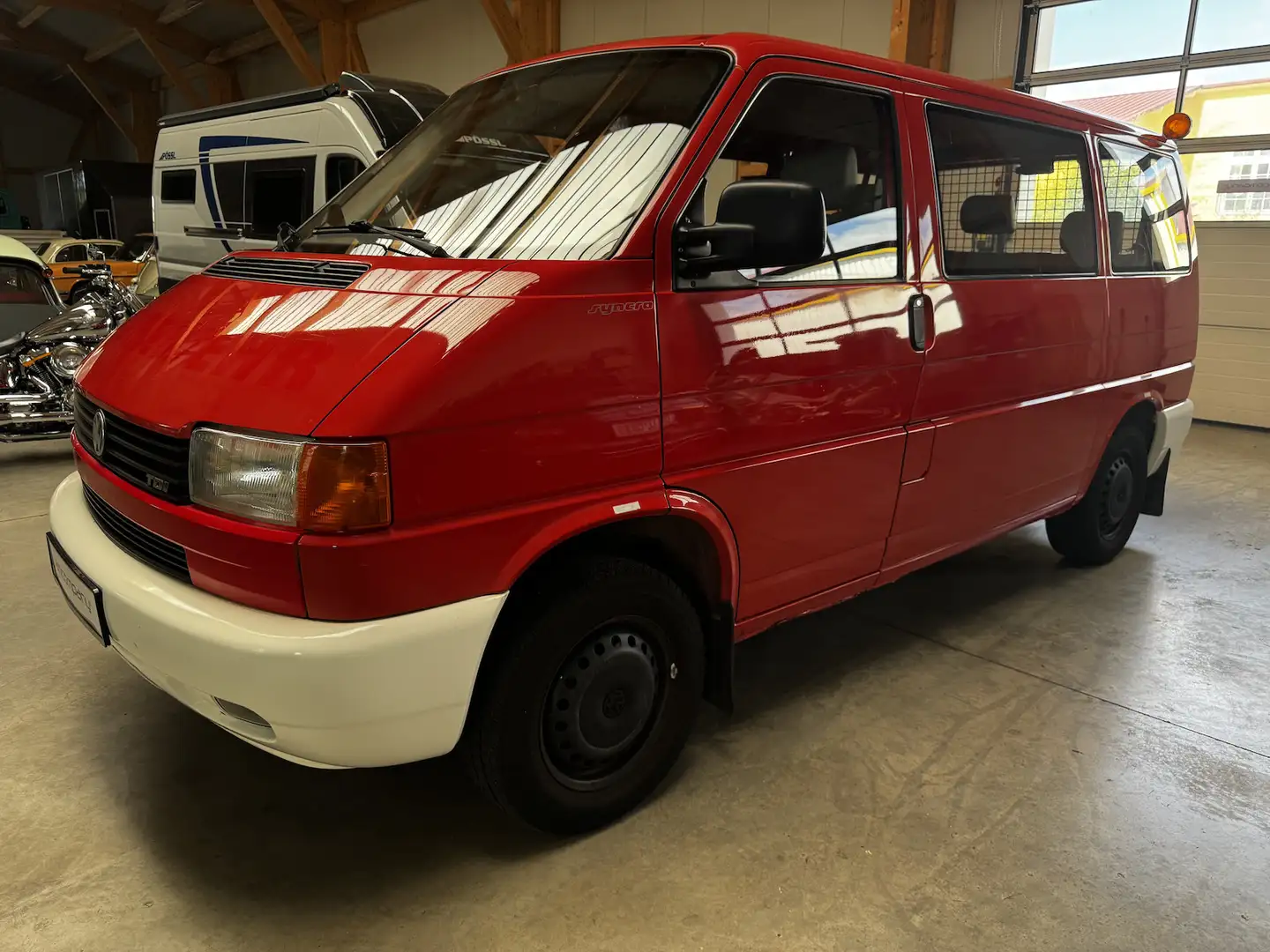 Volkswagen T4 2.5 TDI Syncro 4x4 7-Sitzer 1. Hand! Rouge - 1