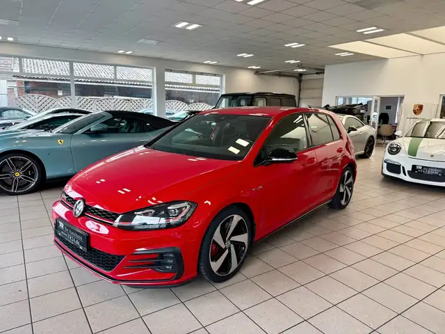 Volkswagen Golf view 2
