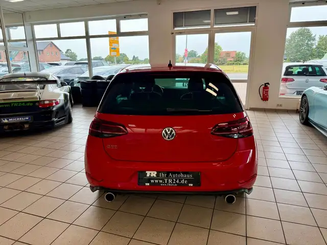 Volkswagen Golf view 4