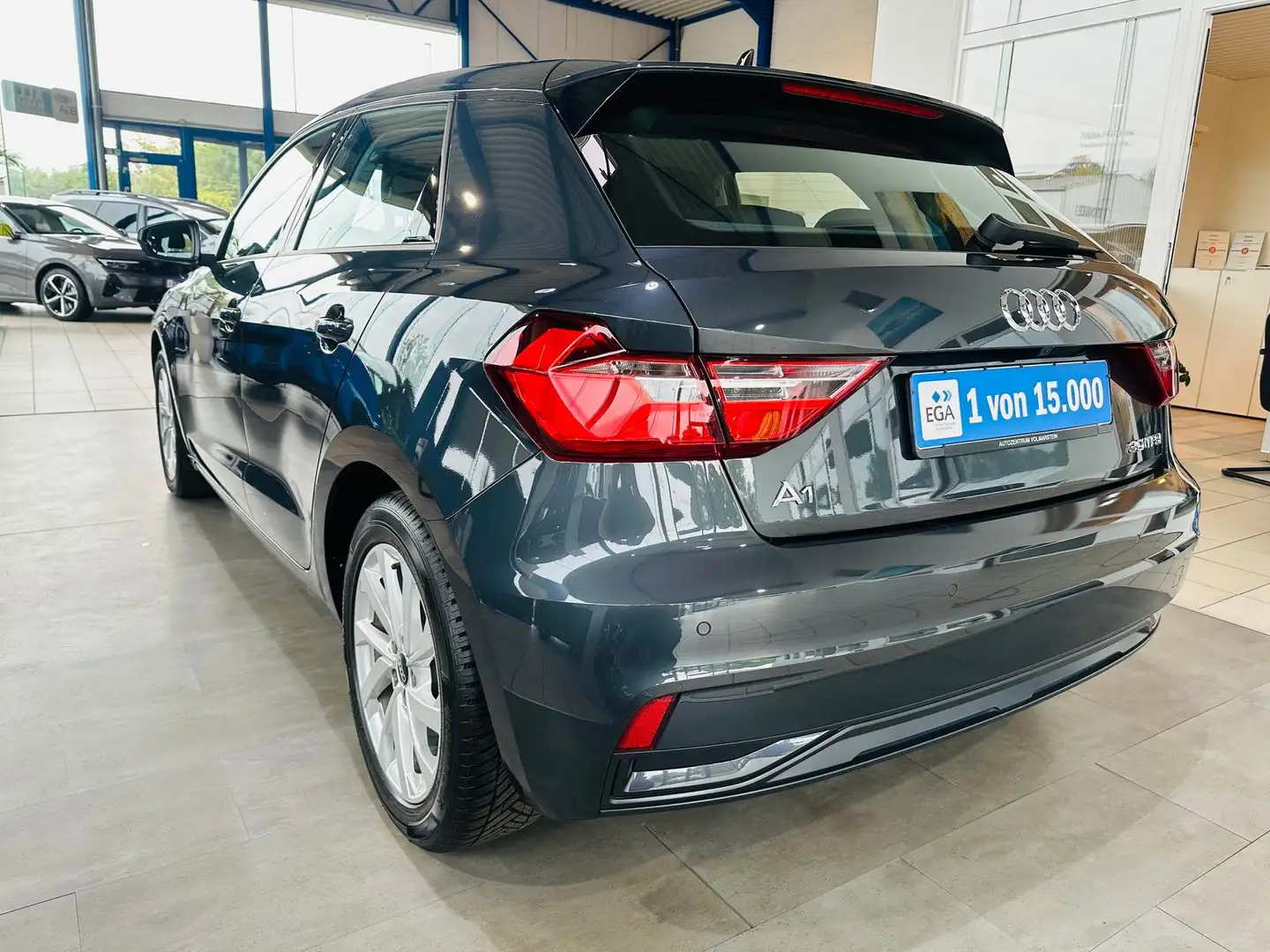 Audi A1 1.0 TFSI 30 advanced SHZG Kamera PDC vo+hi Grigio - 2