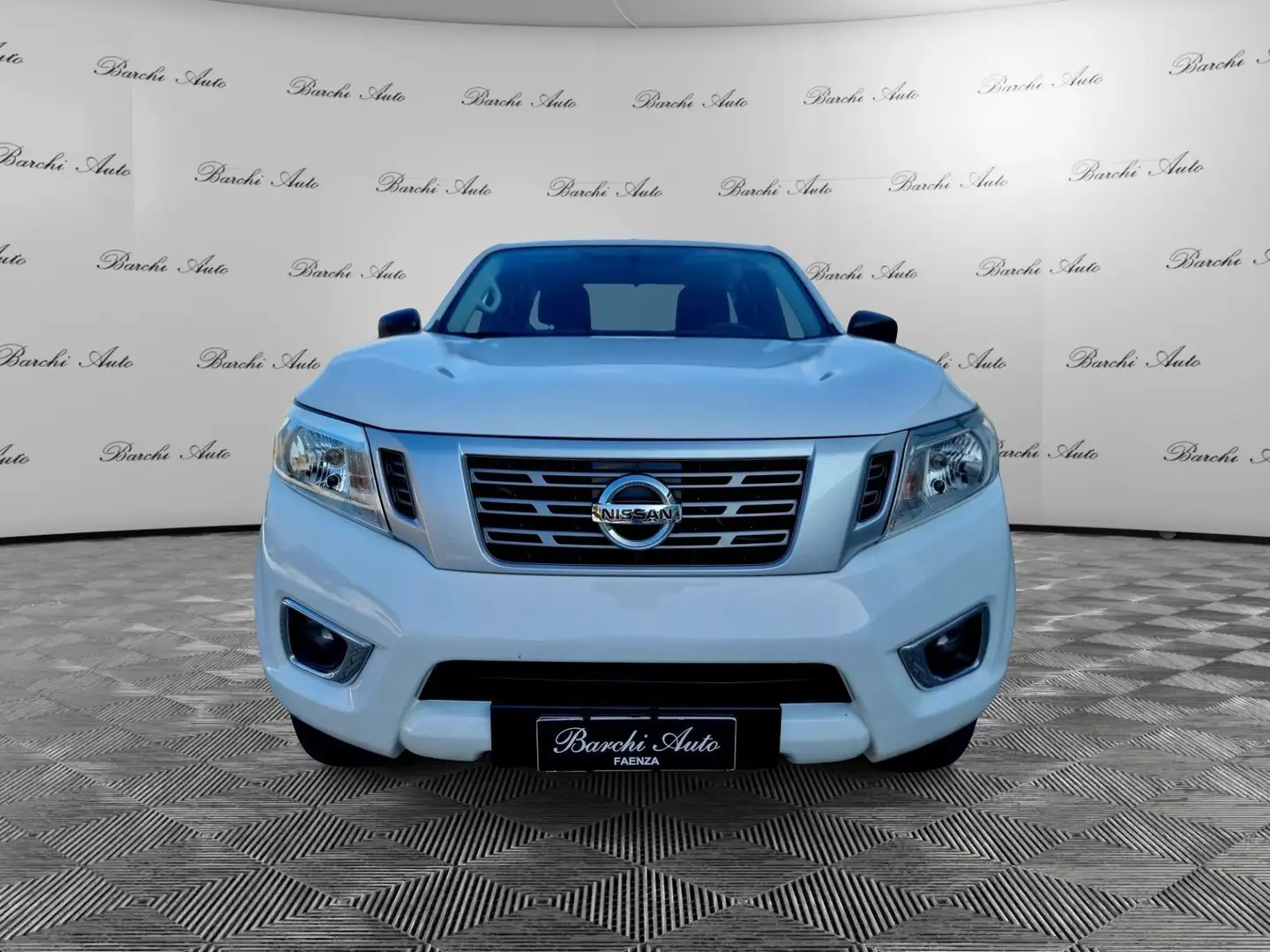 Nissan Navara Navara 2.3 dCi 4WD KING Cab Acenta Blanc - 1