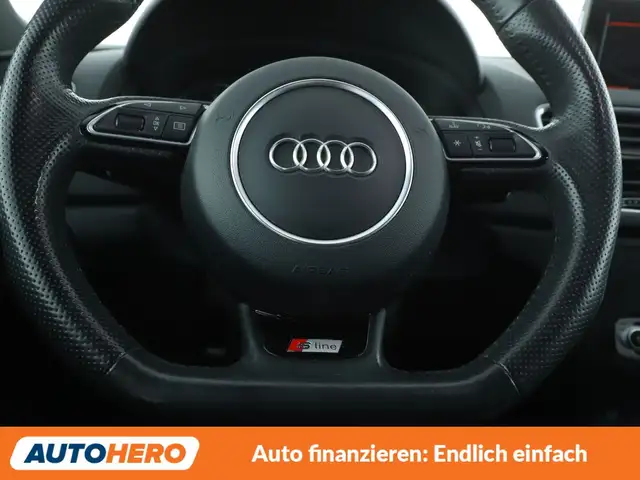 Audi Q3 view 19