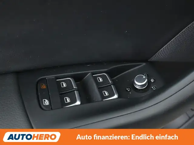 Audi Q3 view 25