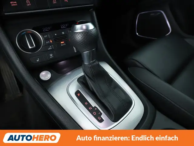 Audi Q3 view 24