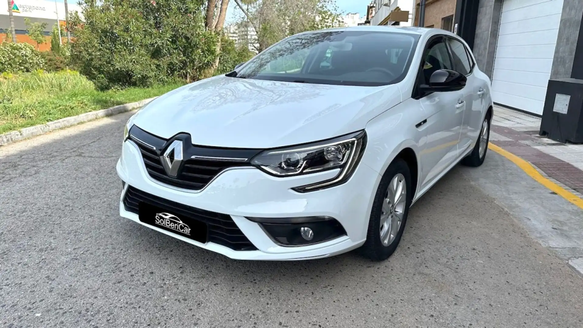 Renault Megane 1.3 TCe GPF Business 85kW Weiß - 2