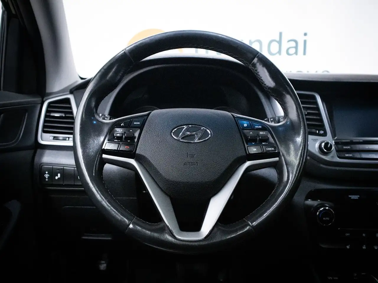Hyundai TUCSON снимка Hyundai TUCSON