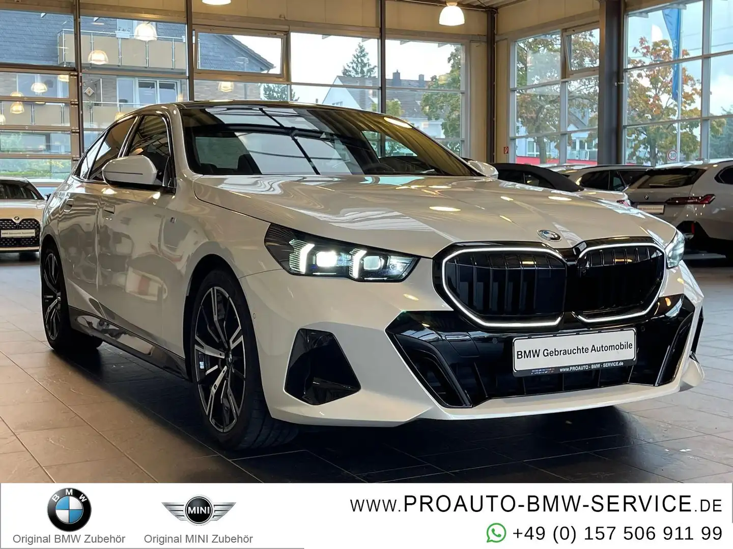 BMW 520 i M Sport Pro A-LED/ICONIC/360°/PANO Wit - 1