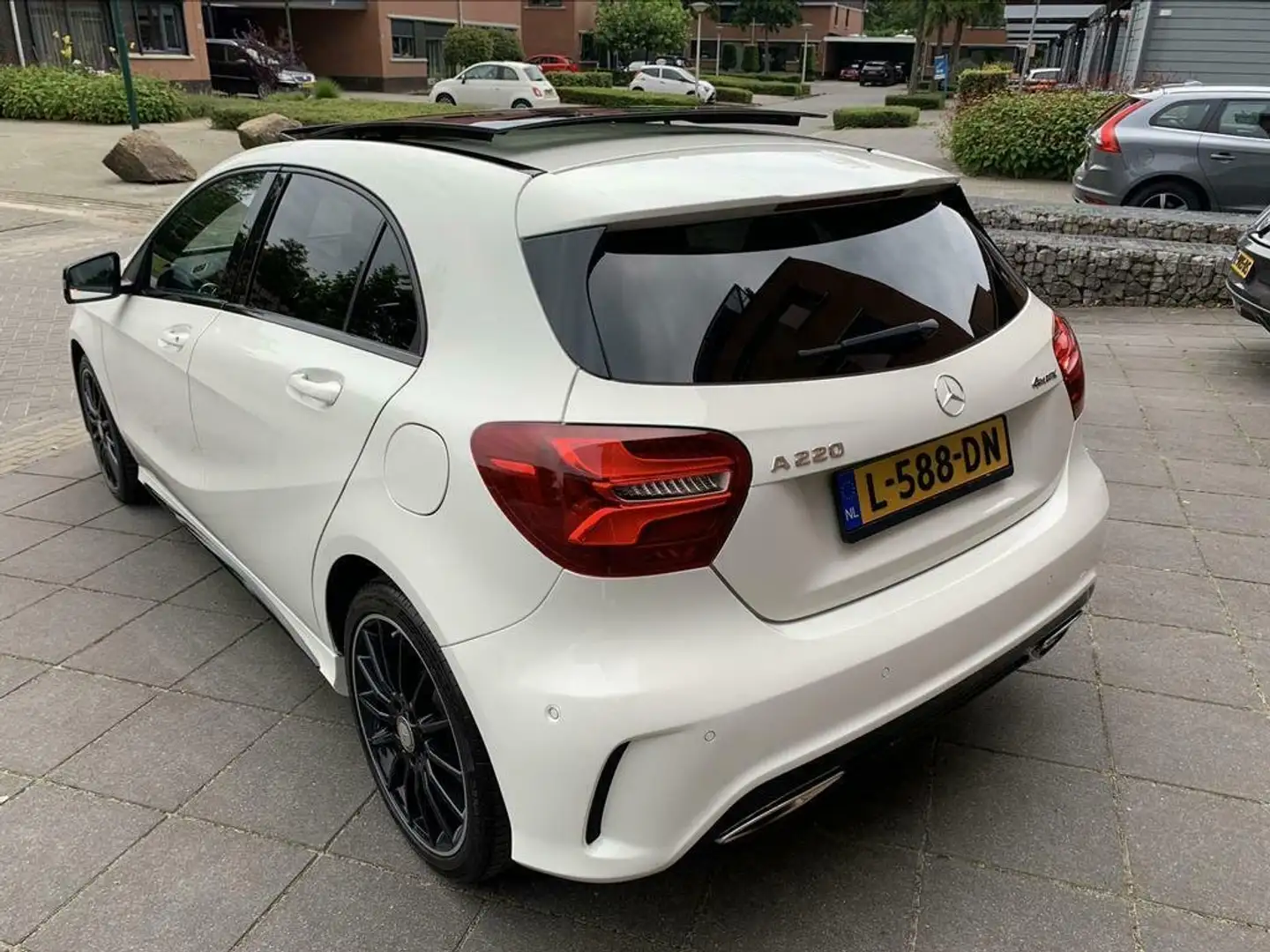 Mercedes-Benz A 220 A 220 4Matic 7G-DCT AMG 4matic Panorama Keyless Go - 2