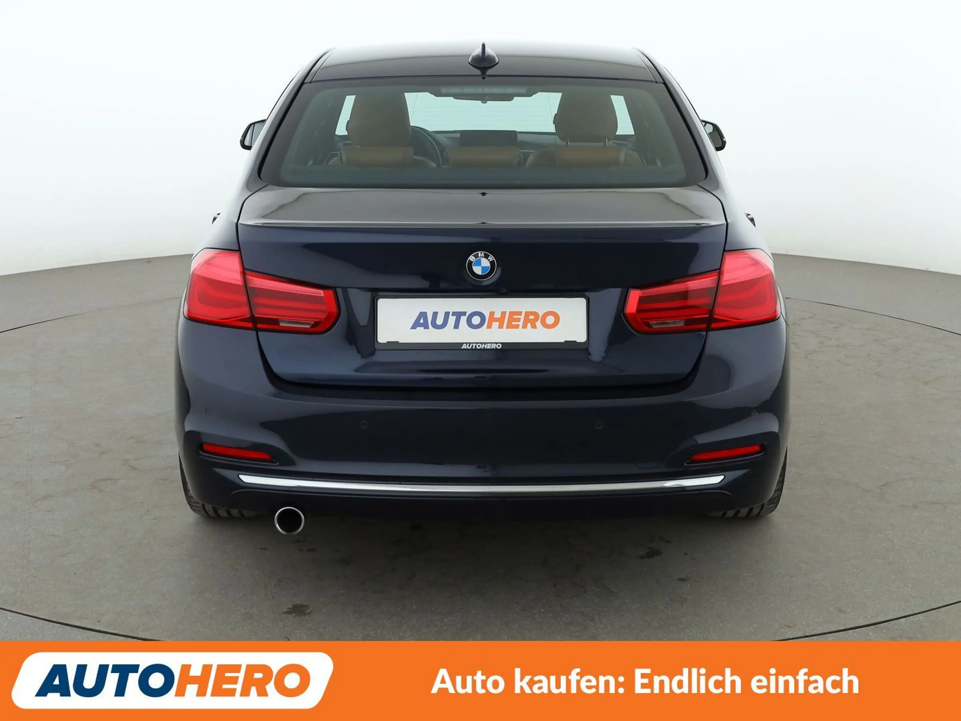 BMW 318 318d Luxury Line Aut.*NAVI*LED*HUD*H&K*CAM*PDC* — photo 5