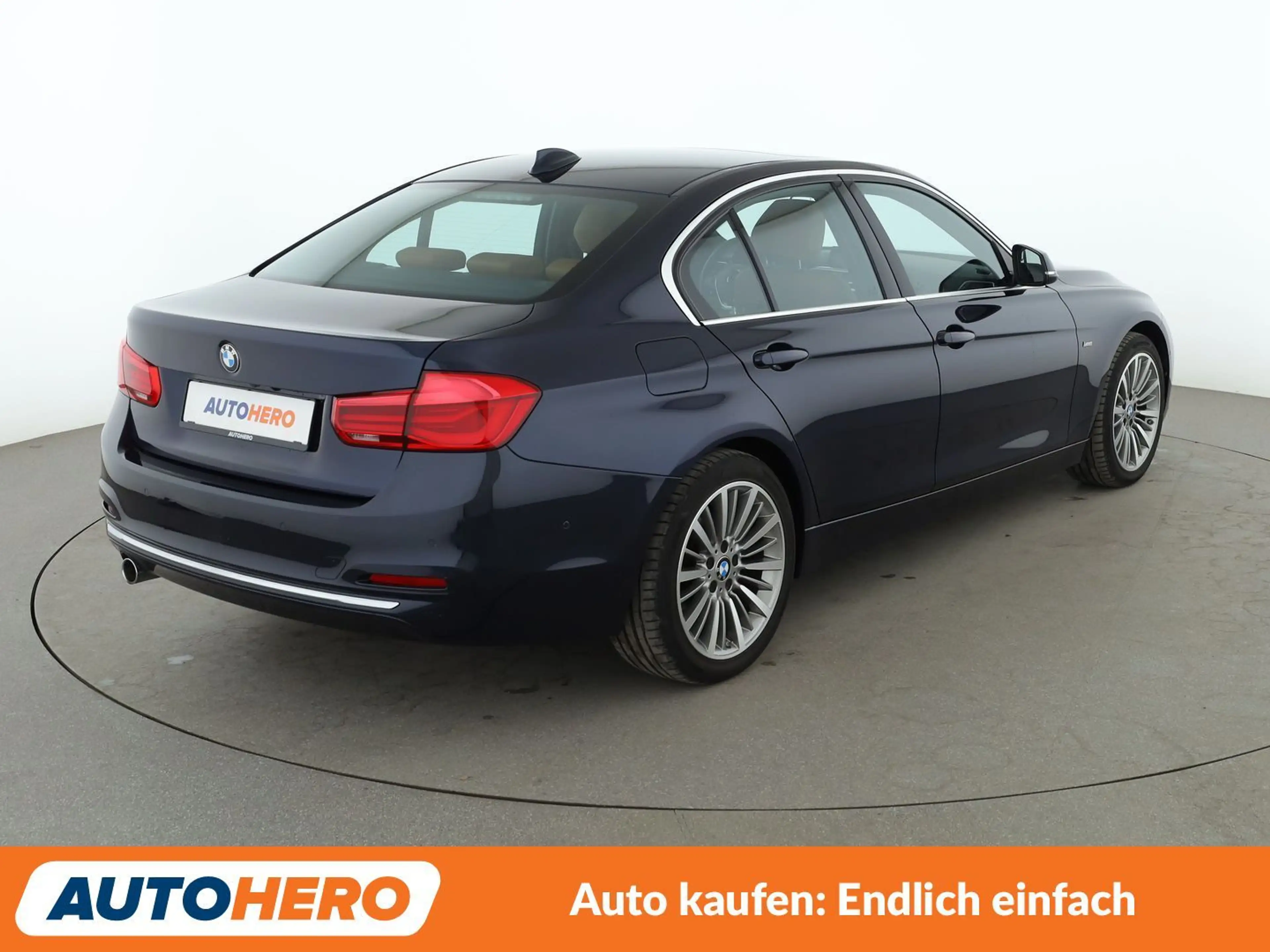 BMW 318 318d Luxury Line Aut.*NAVI*LED*HUD*H&K*CAM*PDC* — photo 6