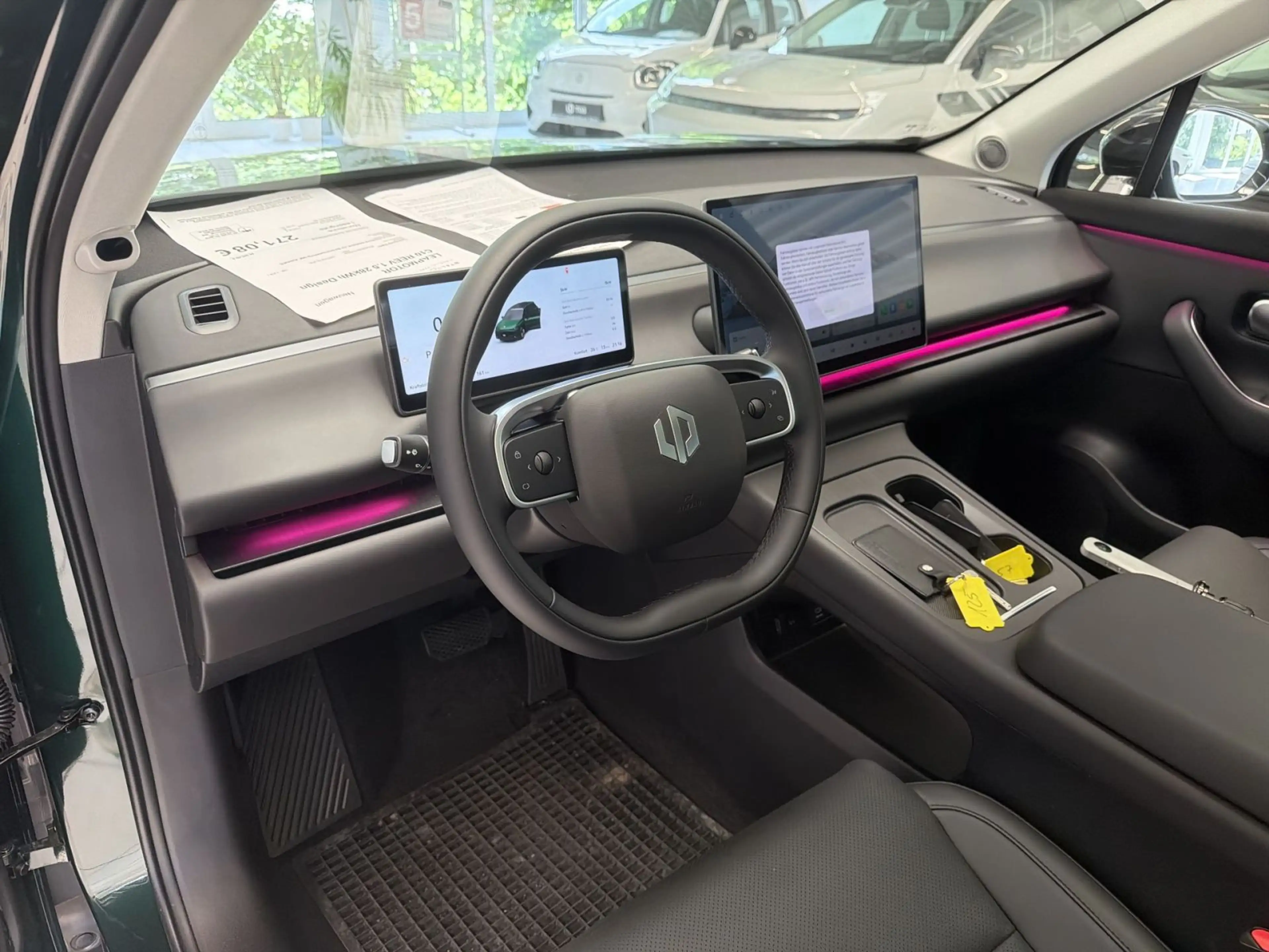 Leapmotor C10 158 kW REEV Design — photo 14