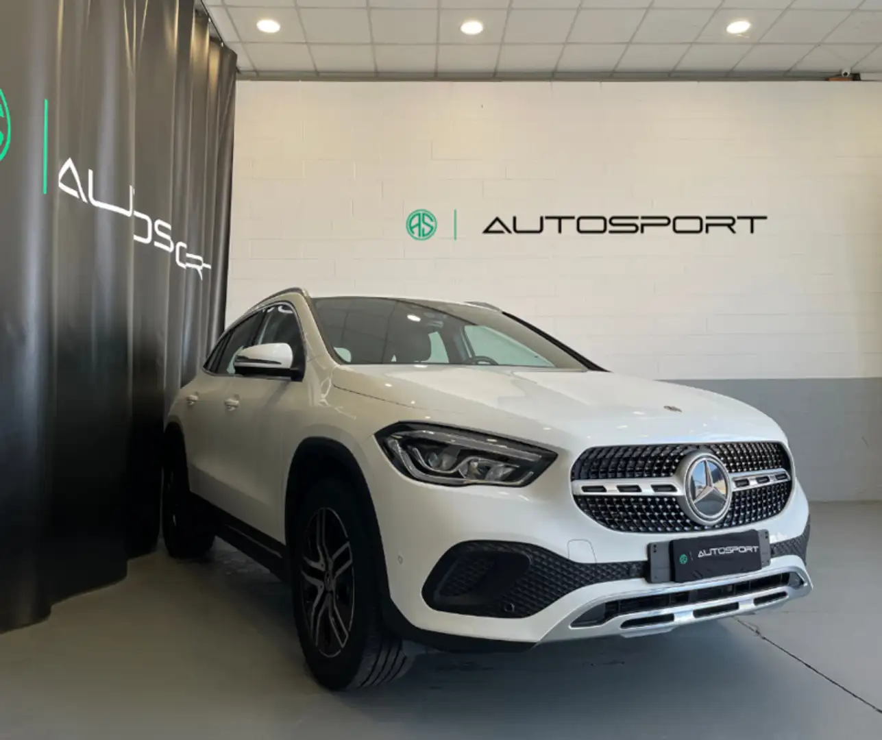 Mercedes-Benz GLA 200 GLA 200 Automatic Sport Plus Bianco - 1