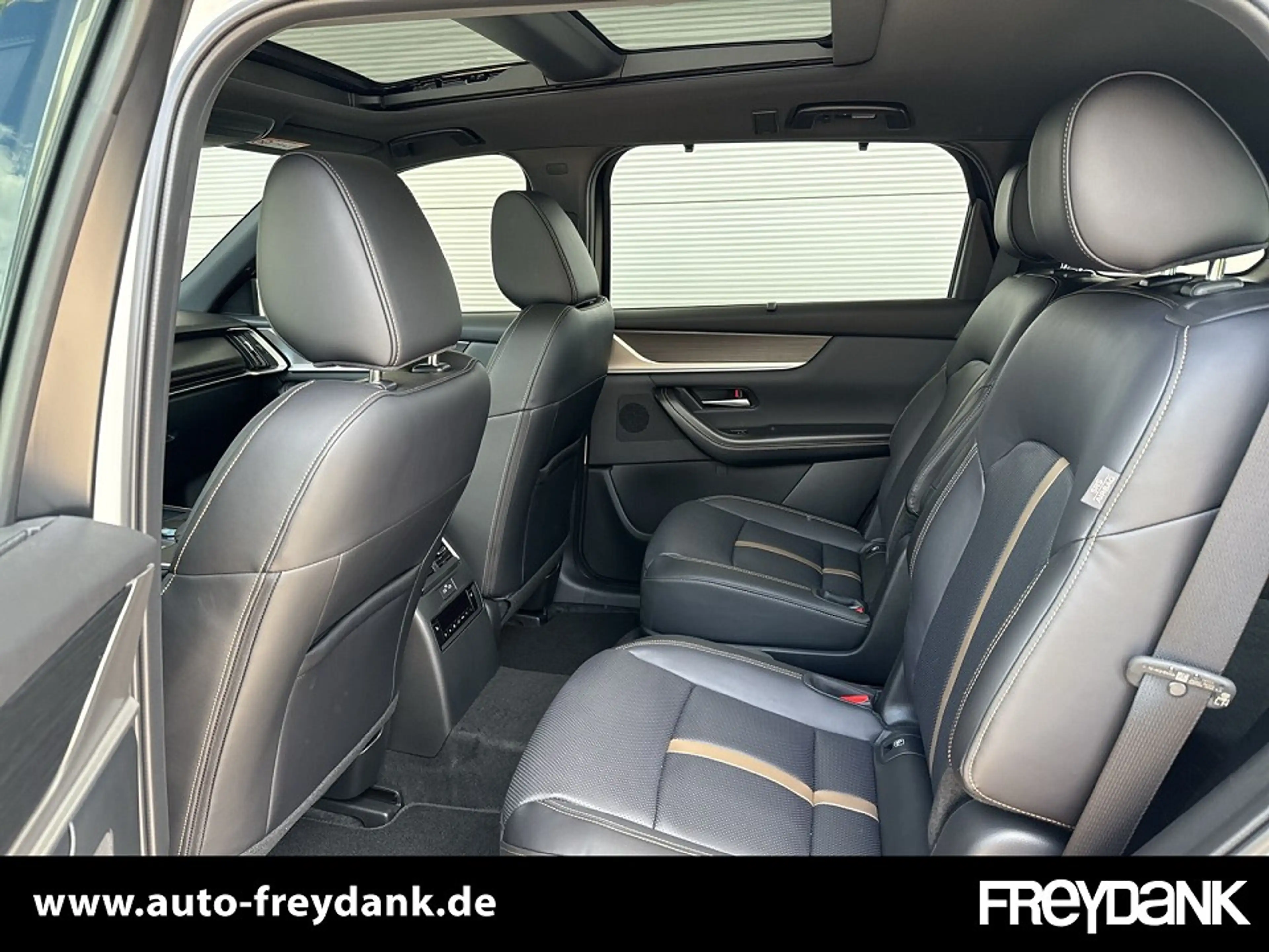 Mazda CX-80 2.5L e-SKYACTIV PHEV 327ps AWD Homura PANORAMADACH — photo 11