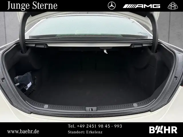 Mercedes-Benz E Class view 10