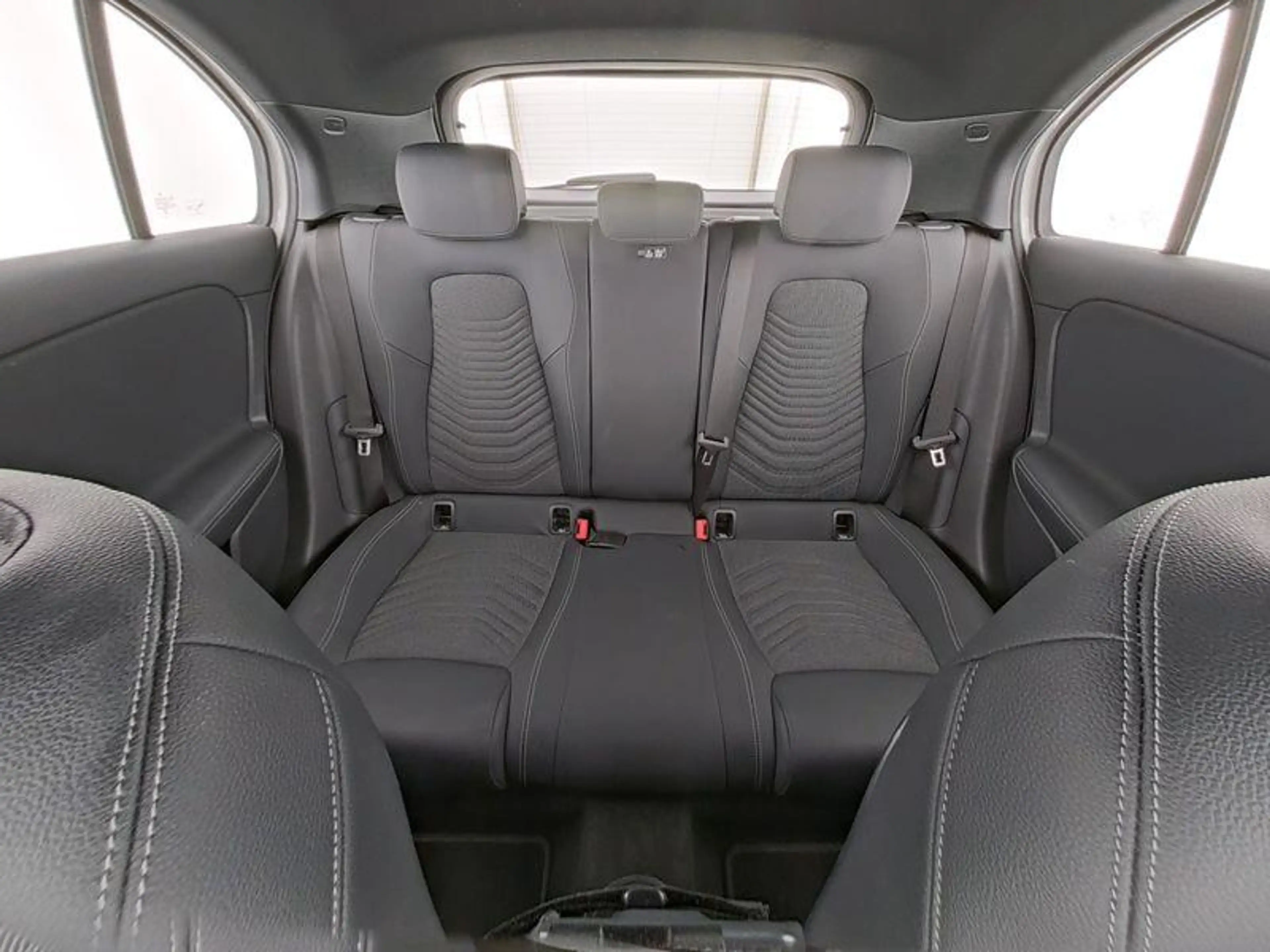Mercedes-Benz A 250 e Hatchback Luxury Line | Smartphone Integratie | — photo 7